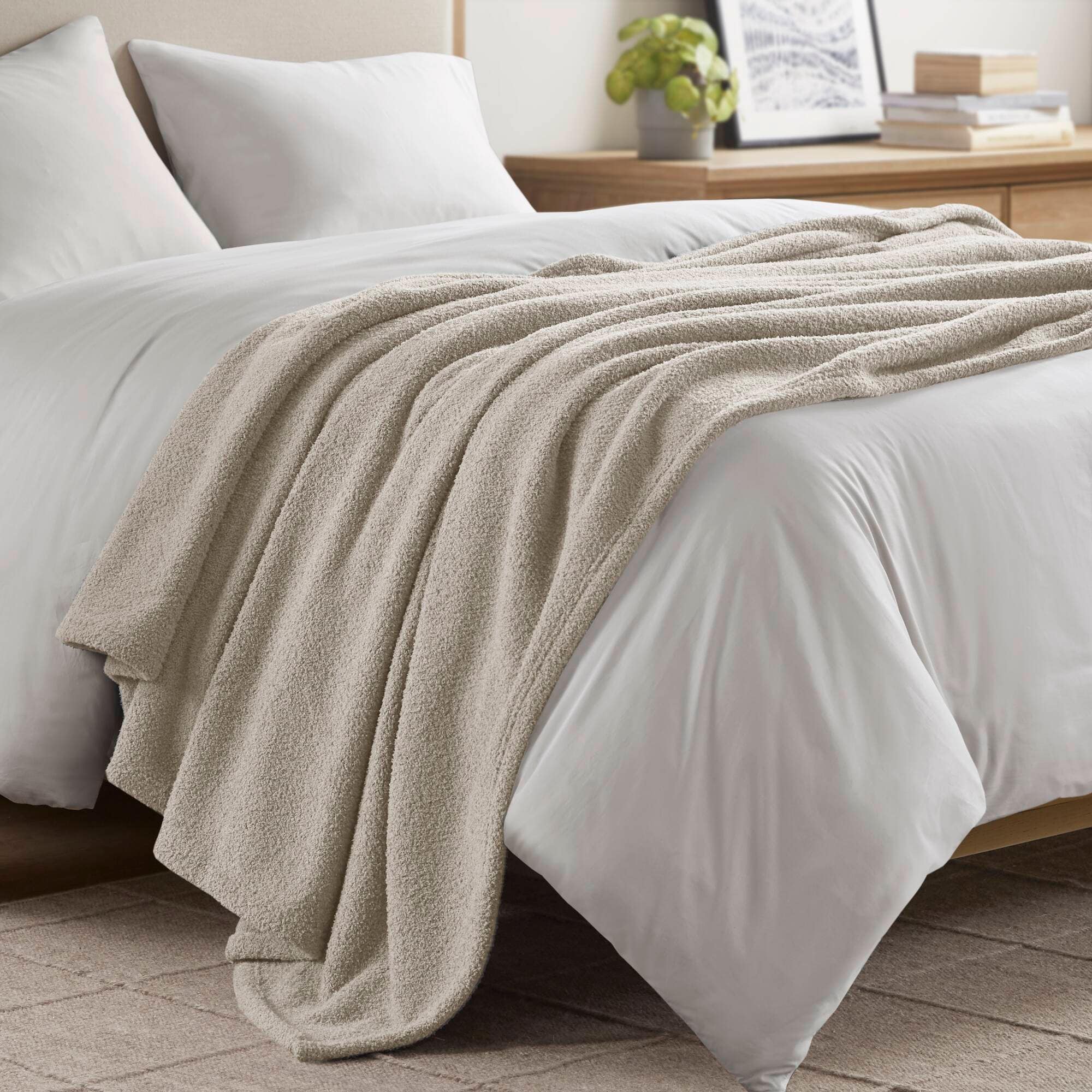 Madison Park BR51-4445 Taupe 108-in x 90-in Polyester Blanket