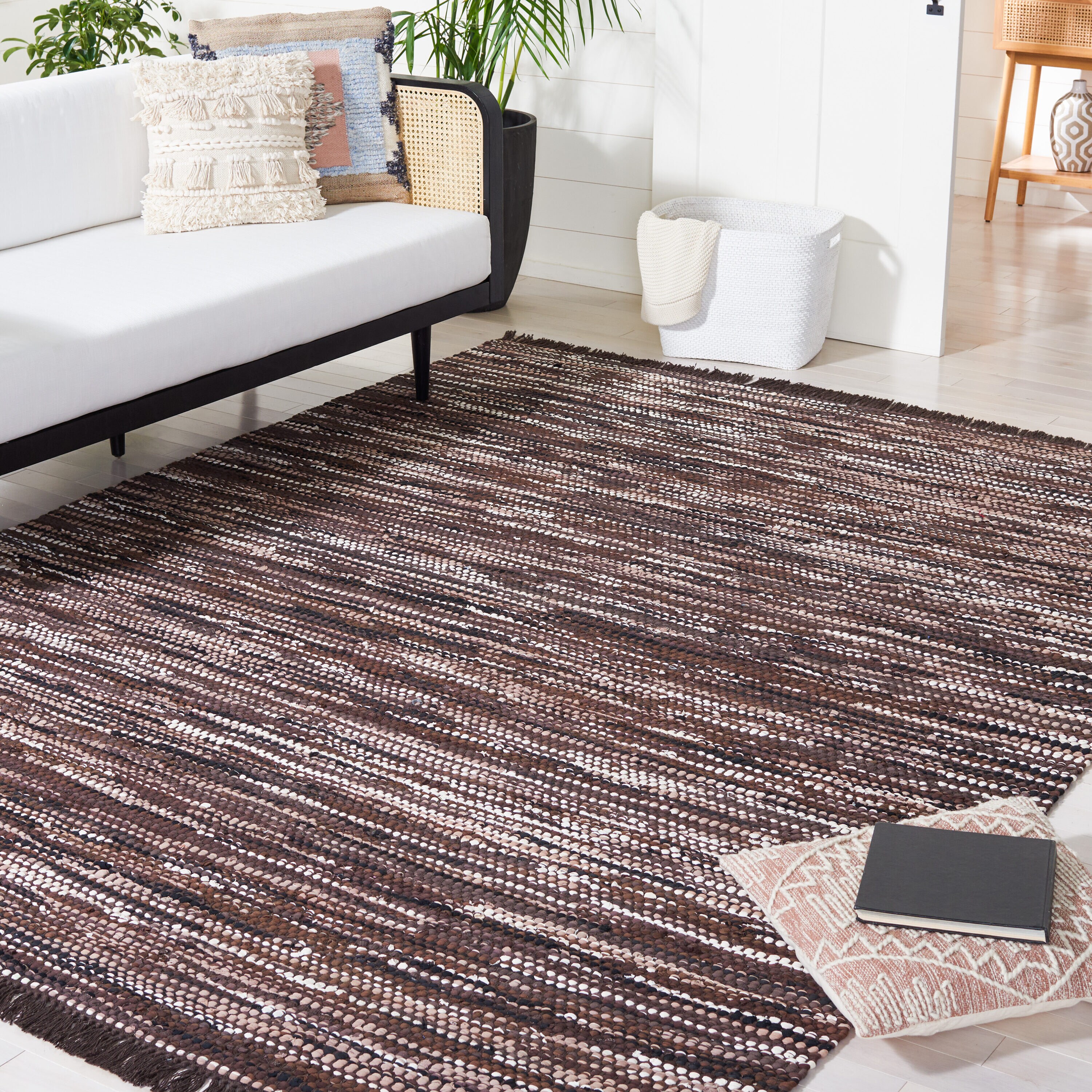  Montauk 251 Brown/Ivory Contemporary 8ft x 10ft Large Rectangle Rug