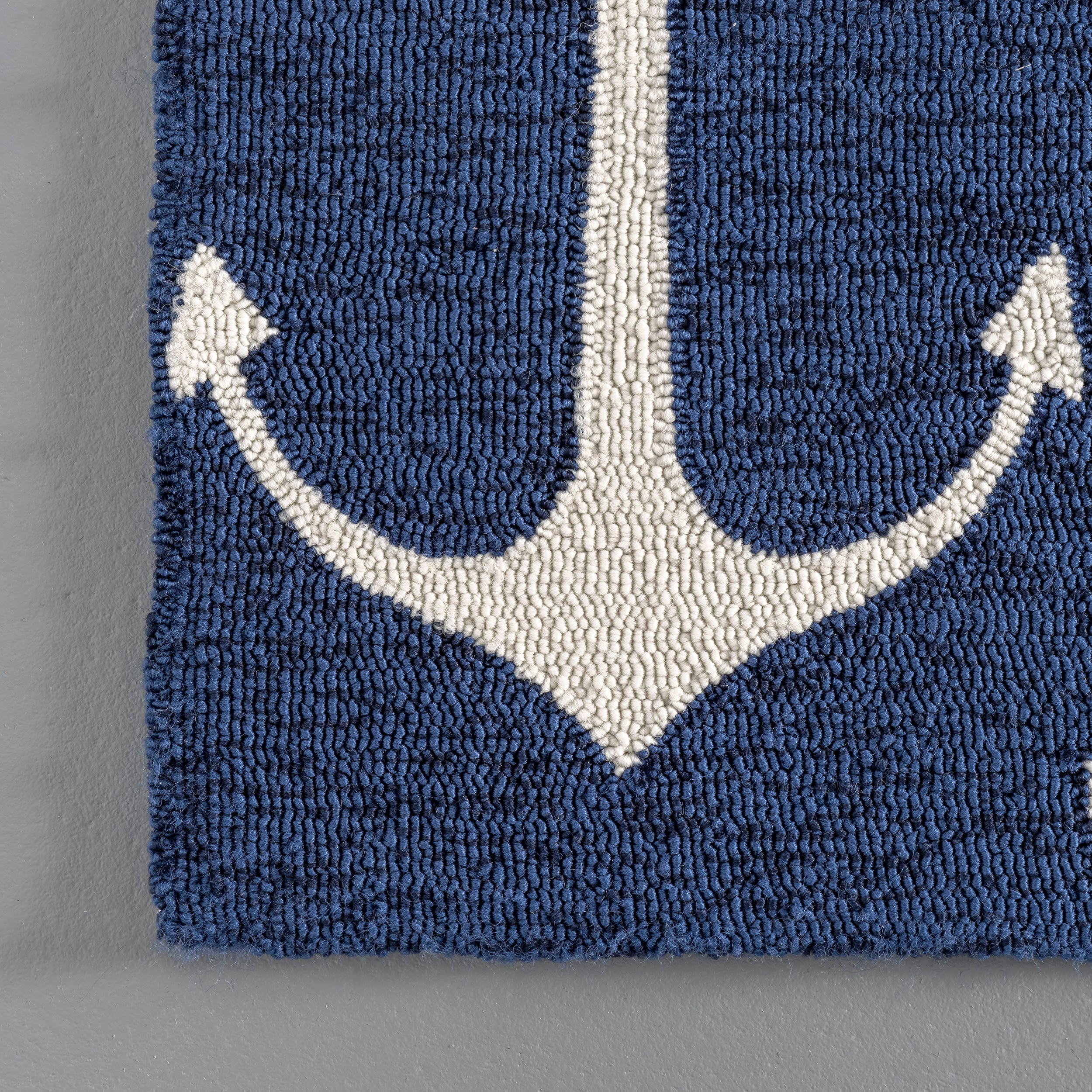 Navy and White Synthetic Coastal 4' x 6' Area Rug