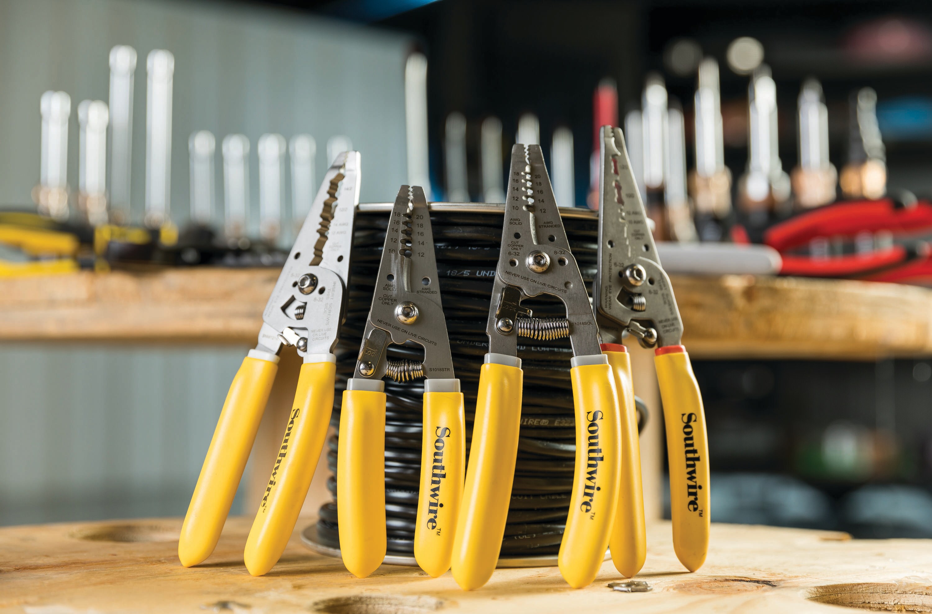 Southwire 58278440 Wire-Strippers-Crimpers-Cutters - View #3