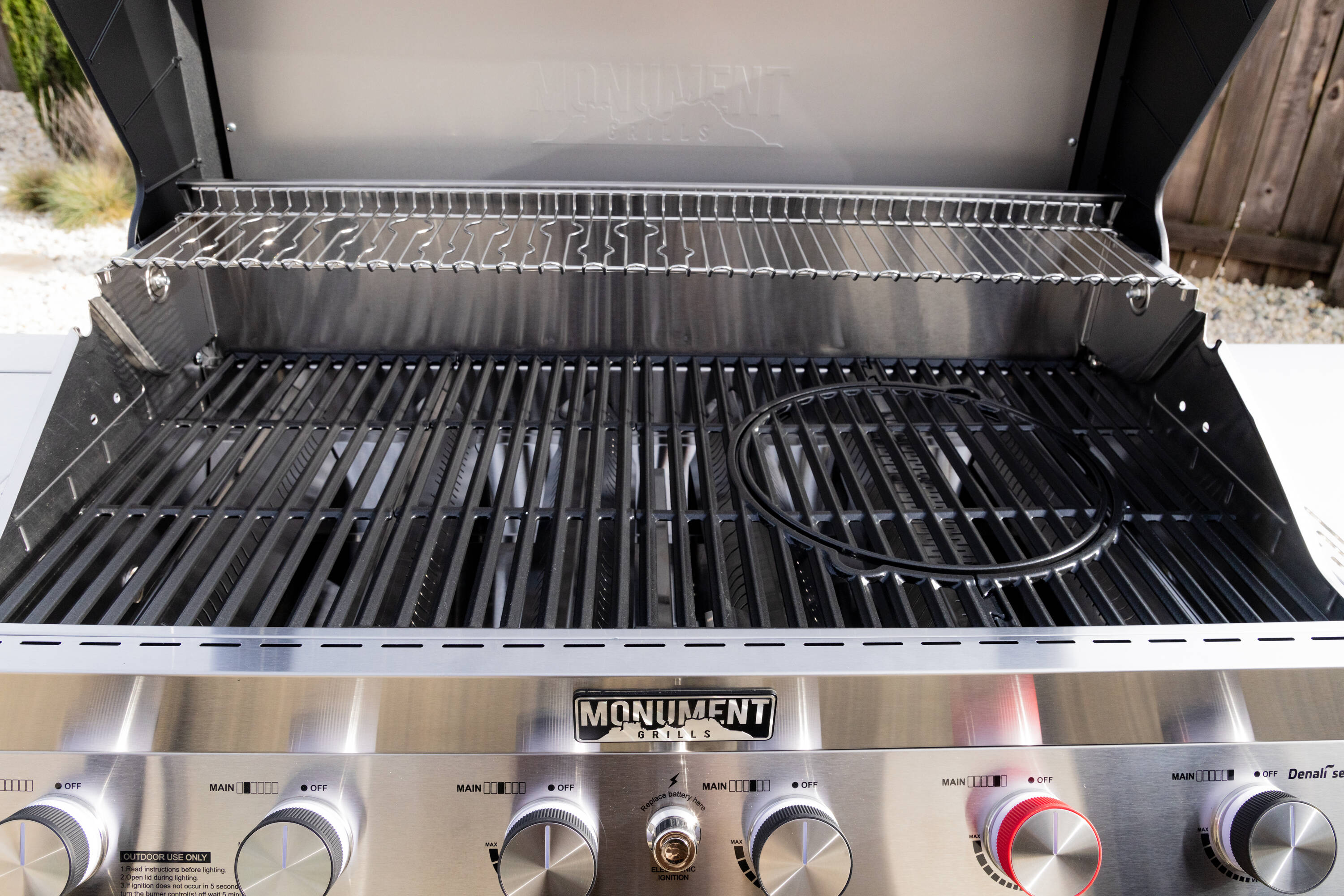 Monument A105 Gas-Grill-Cookgrates-Warmracks - View #6