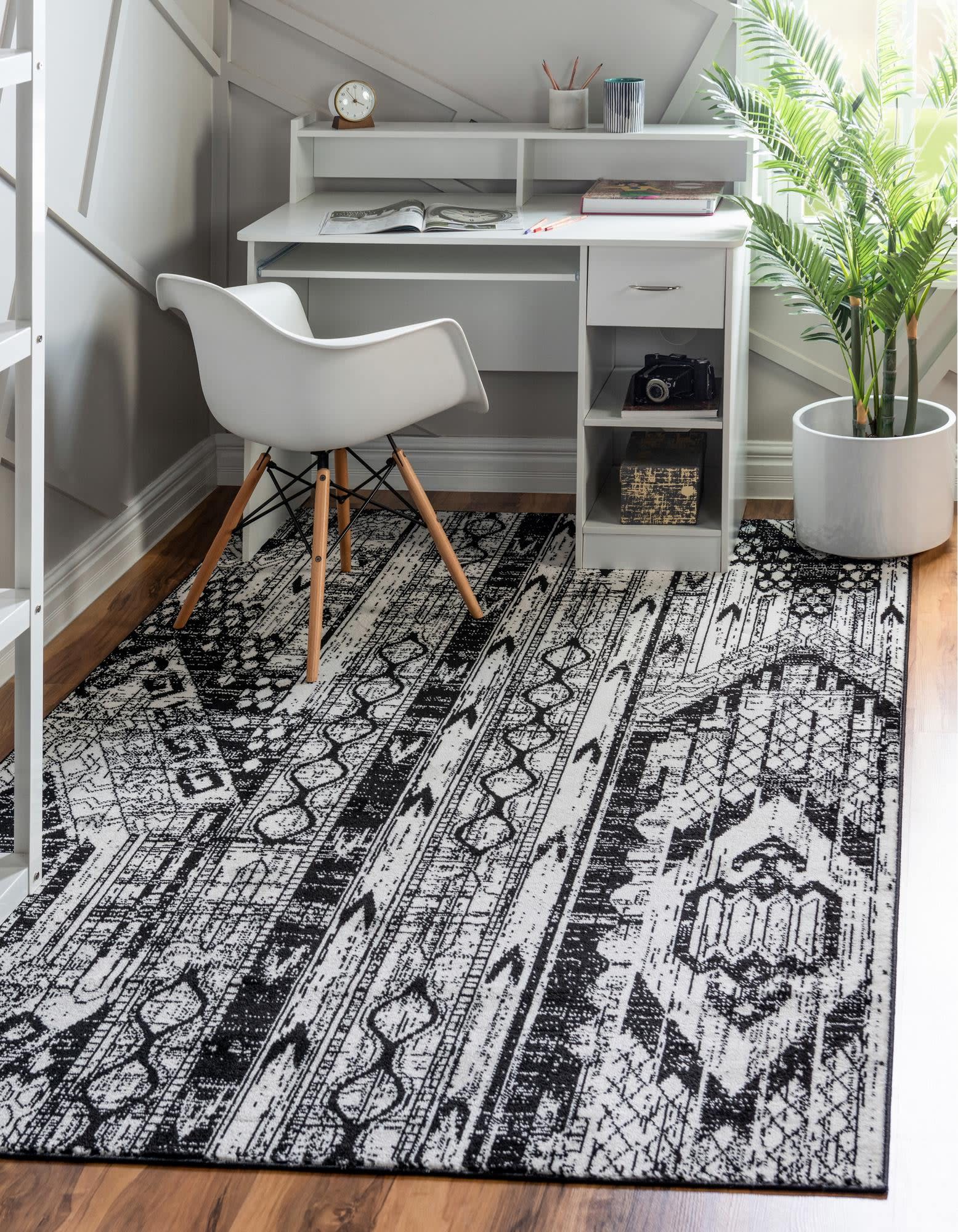 Unique Loom 3152035 Portland 5 x 8 (ft) Loomed Polypropylene Black and White Rectangular Indoor Stripe Area rug