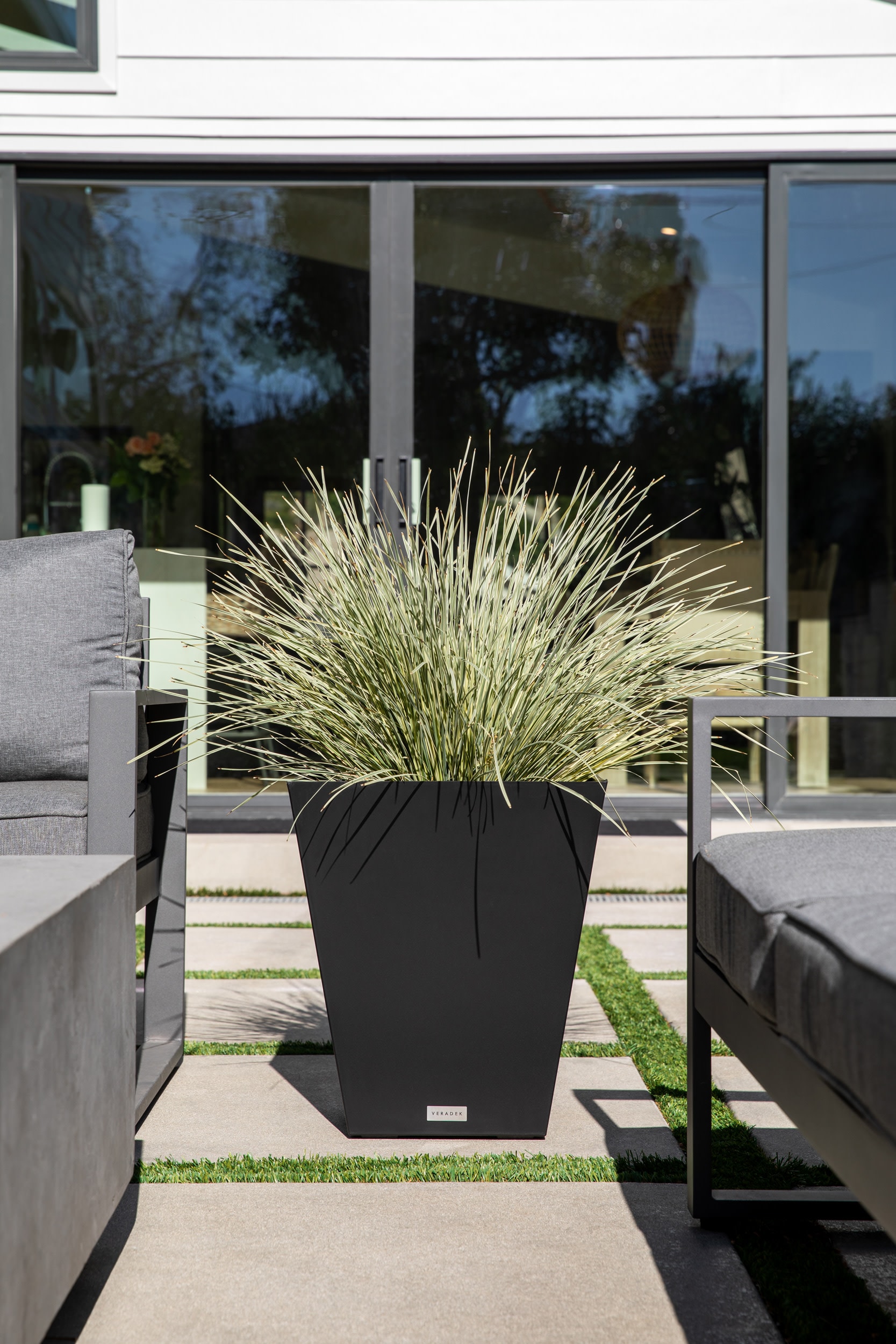 Veradek NBV18B Planter-Window-Box - View #4
