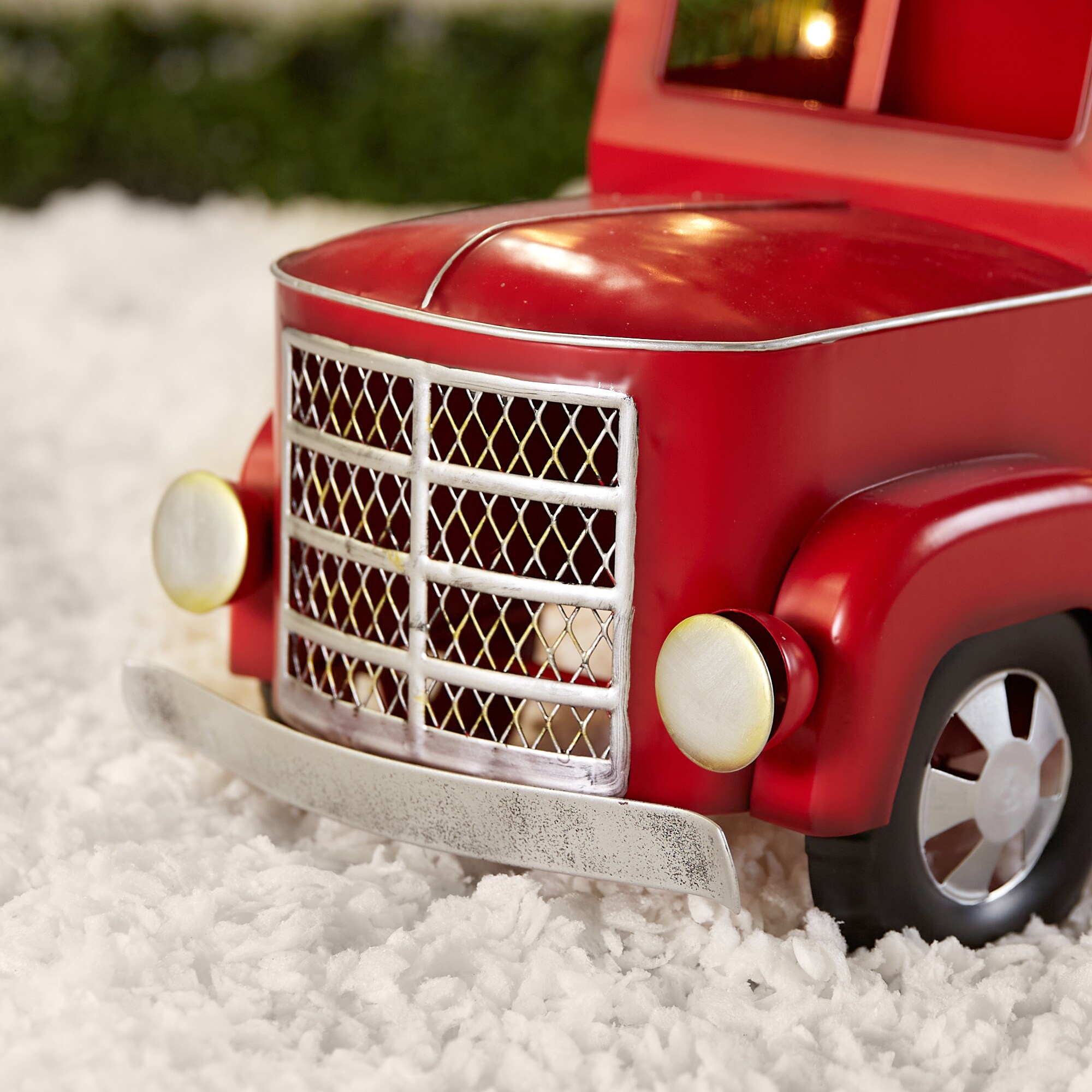 Outlets Holiday Living 35 in Lighted tree on red truck. Nib