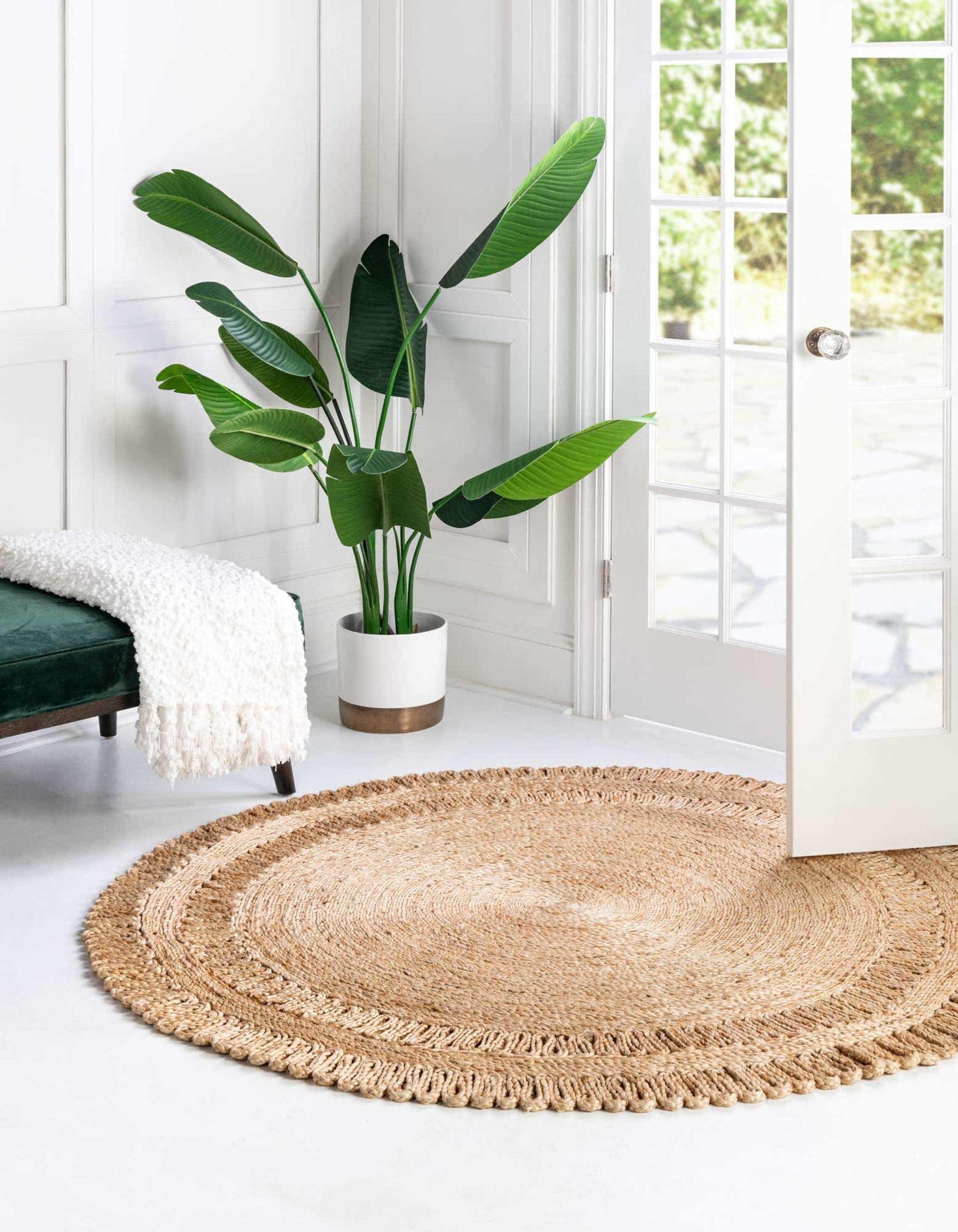 Handmade Natural Braided Jute Round Indoor Area Rug