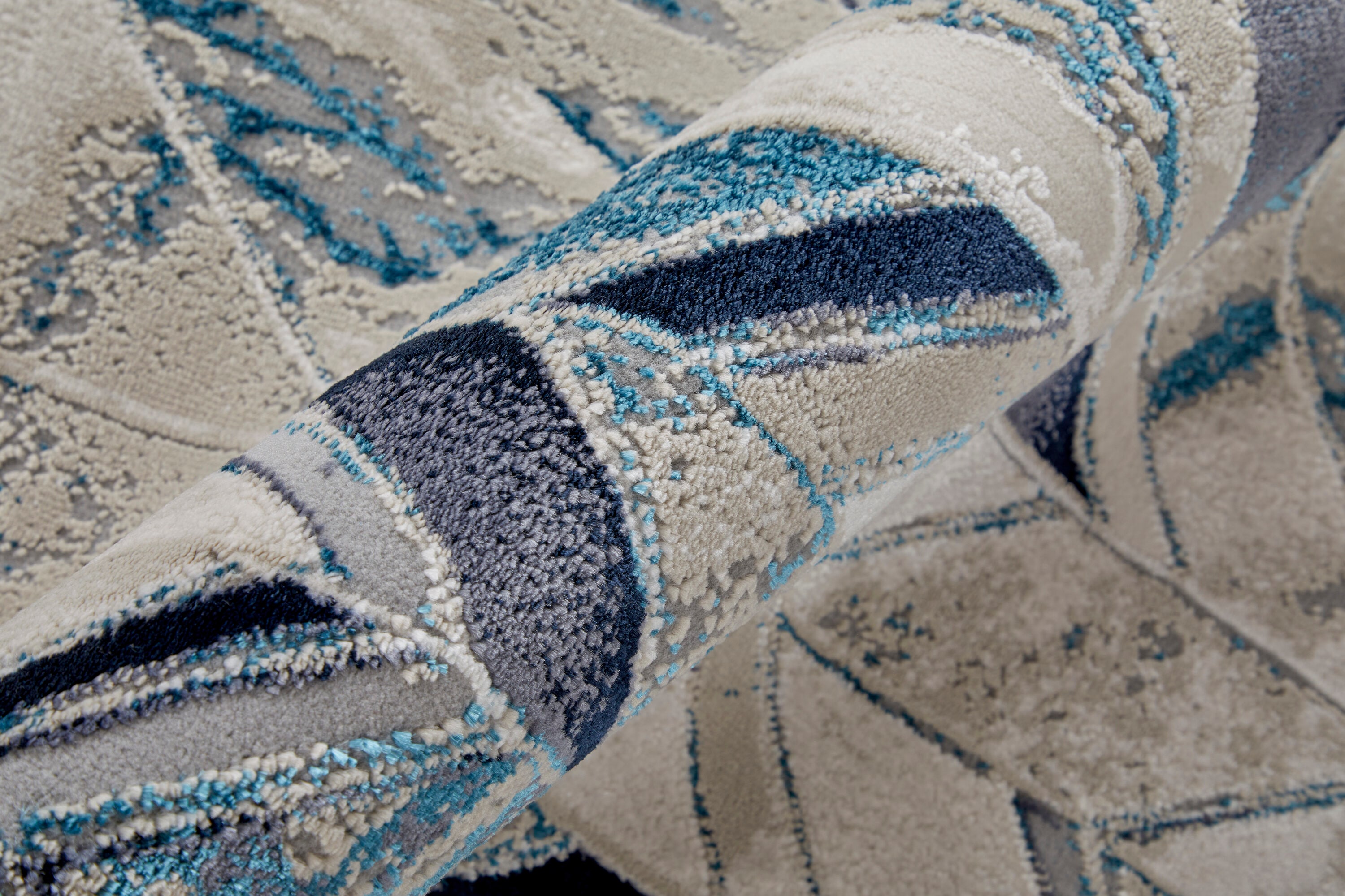 Blue and Gray Geometric Synthetic 4' x 6' Area Rug