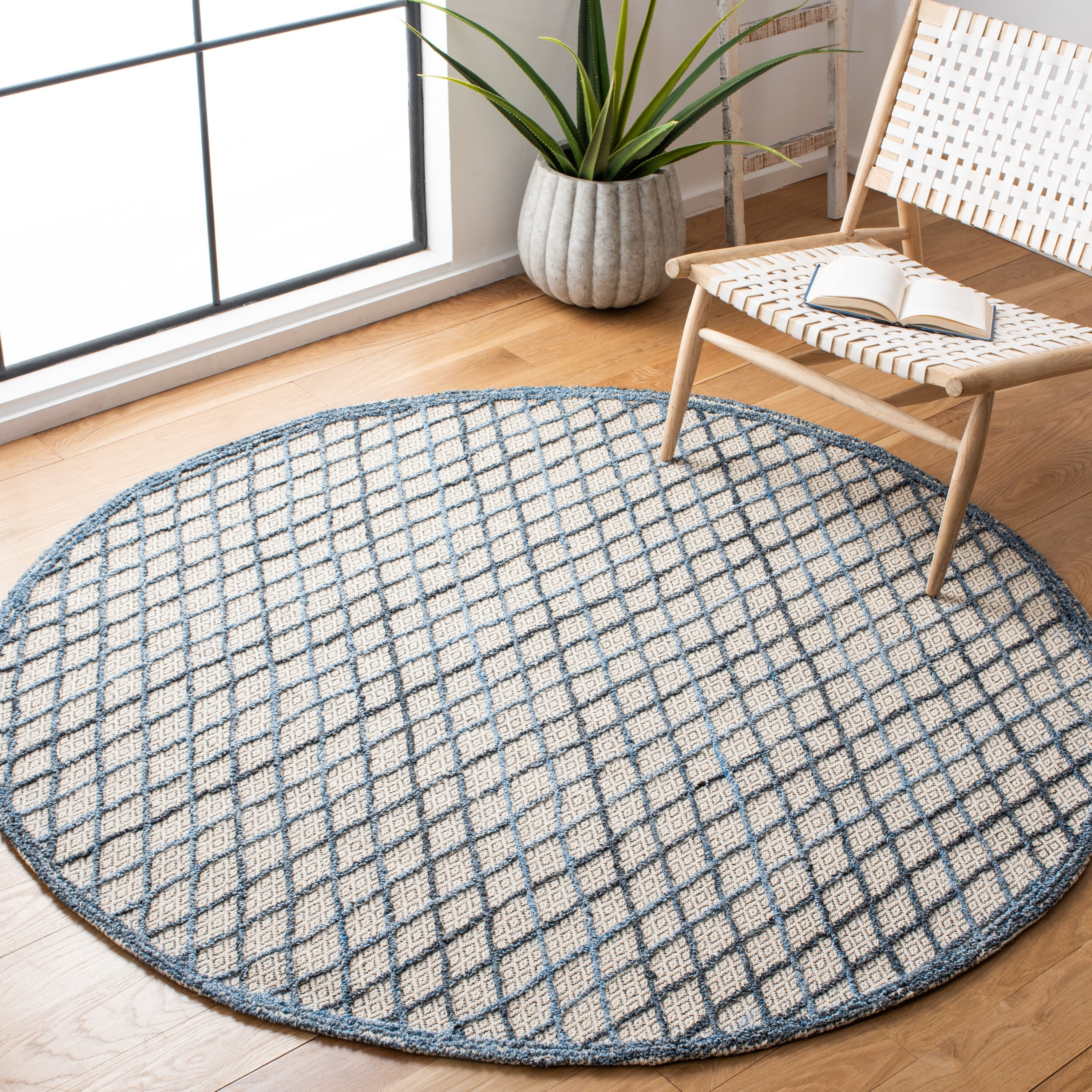 Safavieh TRC204M-6R Trace Mery 6 x 6 (ft) Tufted Wool Blue/Black Round Indoor Geometric Farmhouse/Cottage Area rug