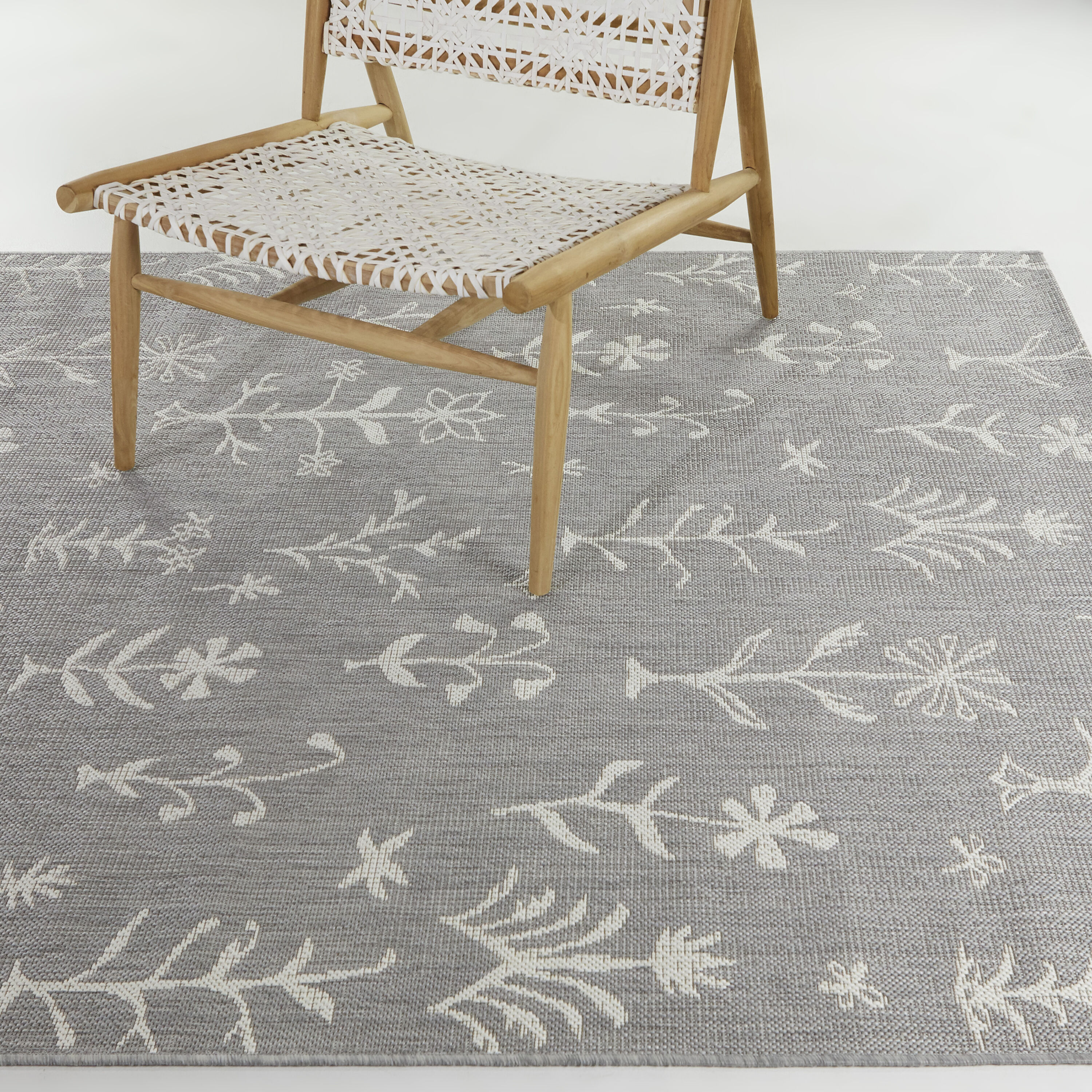 Balta 3106156 8 x 10 (ft) Polypropylene Taupe Rectangular Indoor/Outdoor Floral/Botanical Area rug