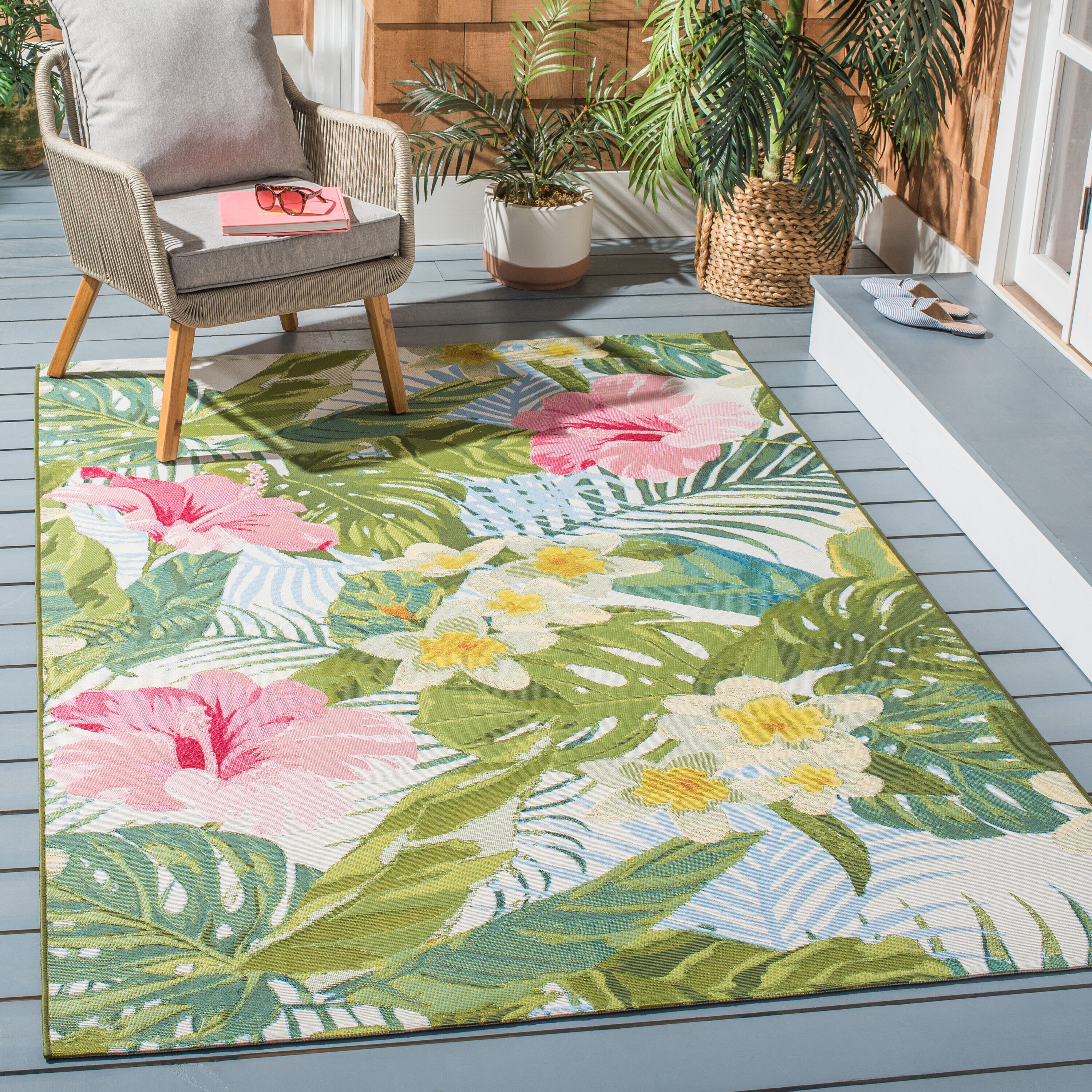 Tropical Floral Green and Pink Synthetic 4' x 6' Area Rug