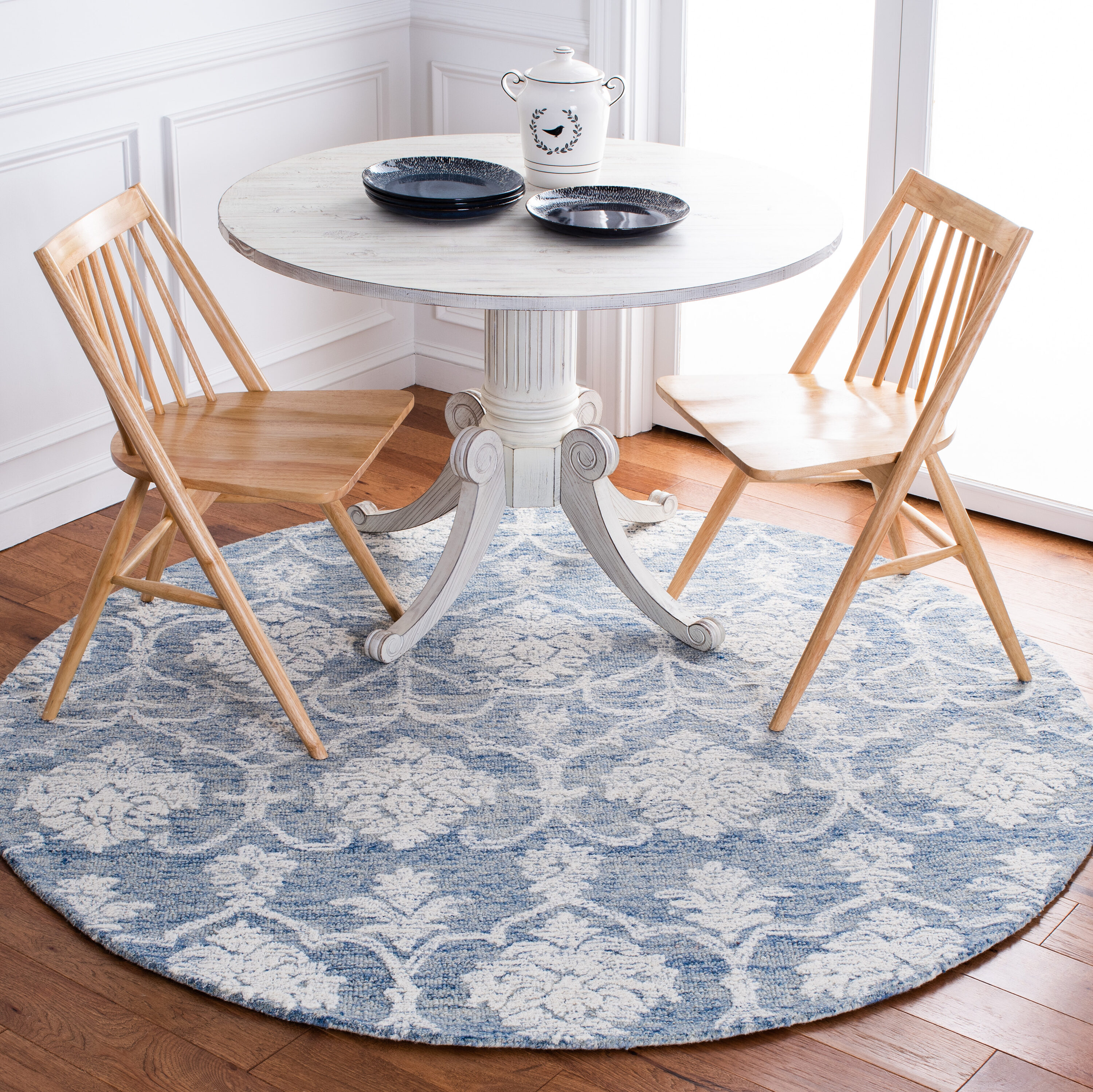  Metro 996 Blue/Ivory Traditional 6ft x 6ft Round Rug