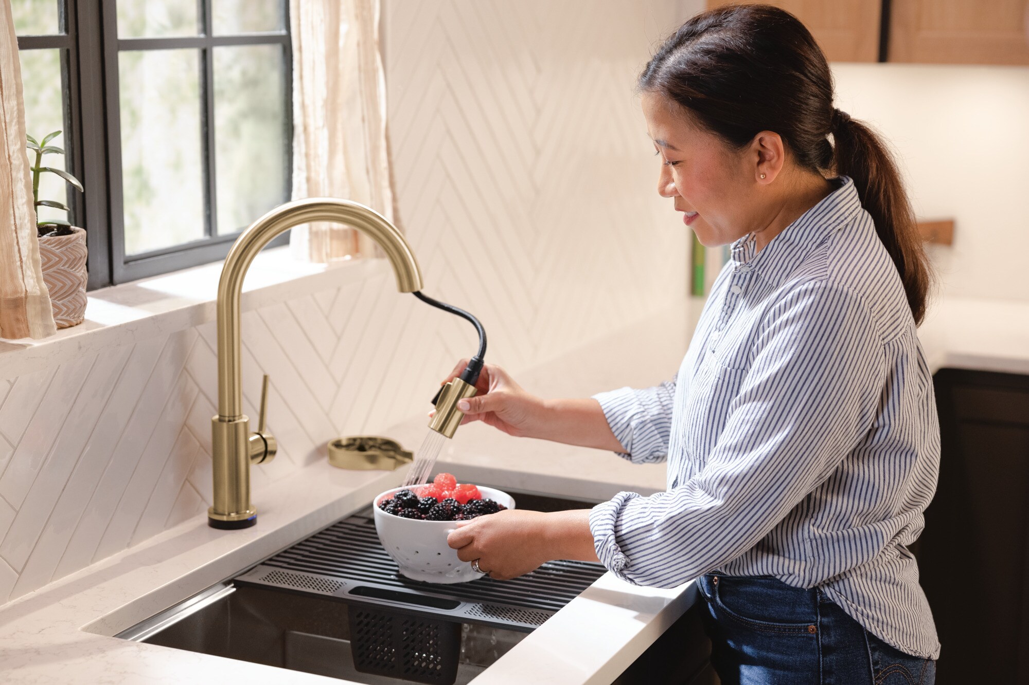 Delta GR250-CZ Faucet-Spray-Hoses-Accessories - View #13