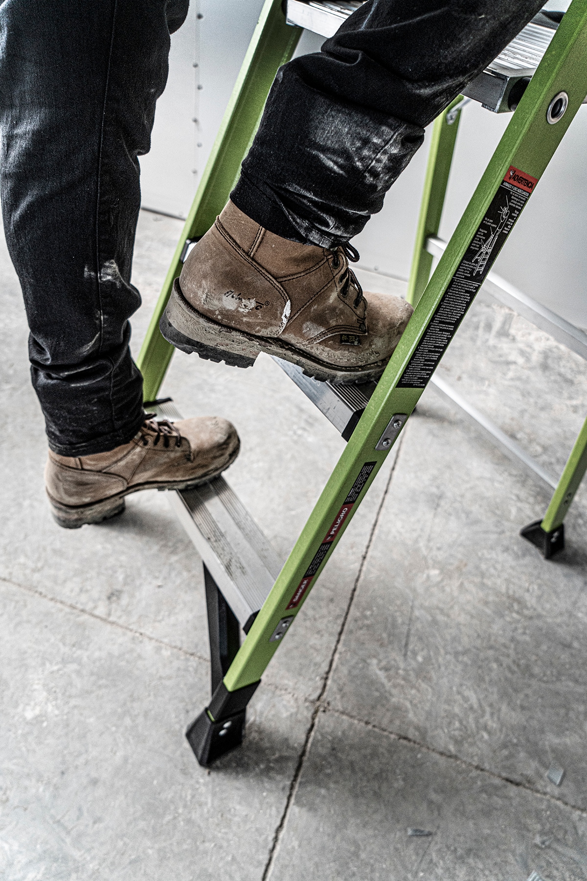 Little Giant Ladders MightyLite M6 6-ft ( 8.4-ft Reach Little Giant Ladders MightyLite M6 6-ft ( 8.4-ft Reach