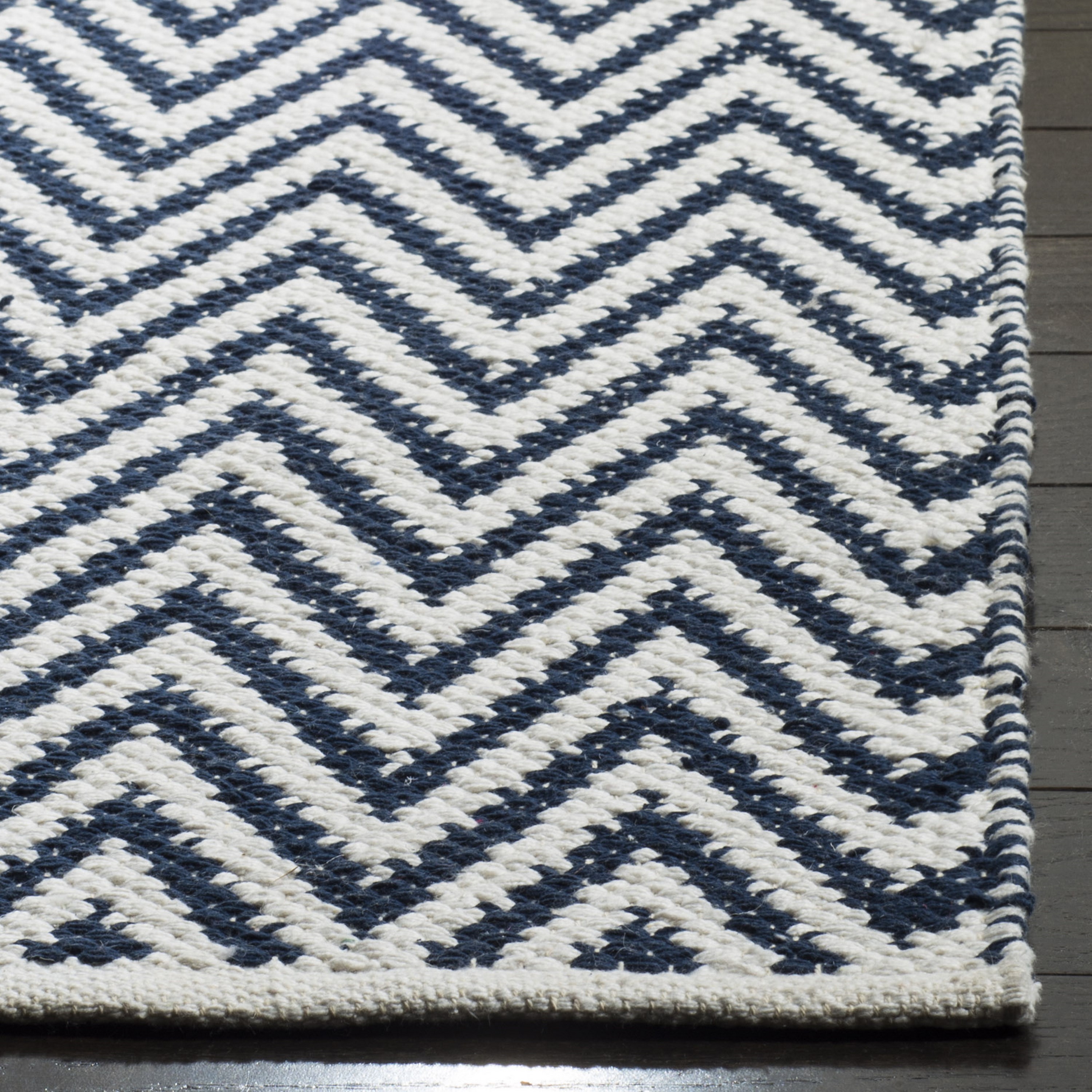 Safavieh MTK812C-4 rugs - View #3