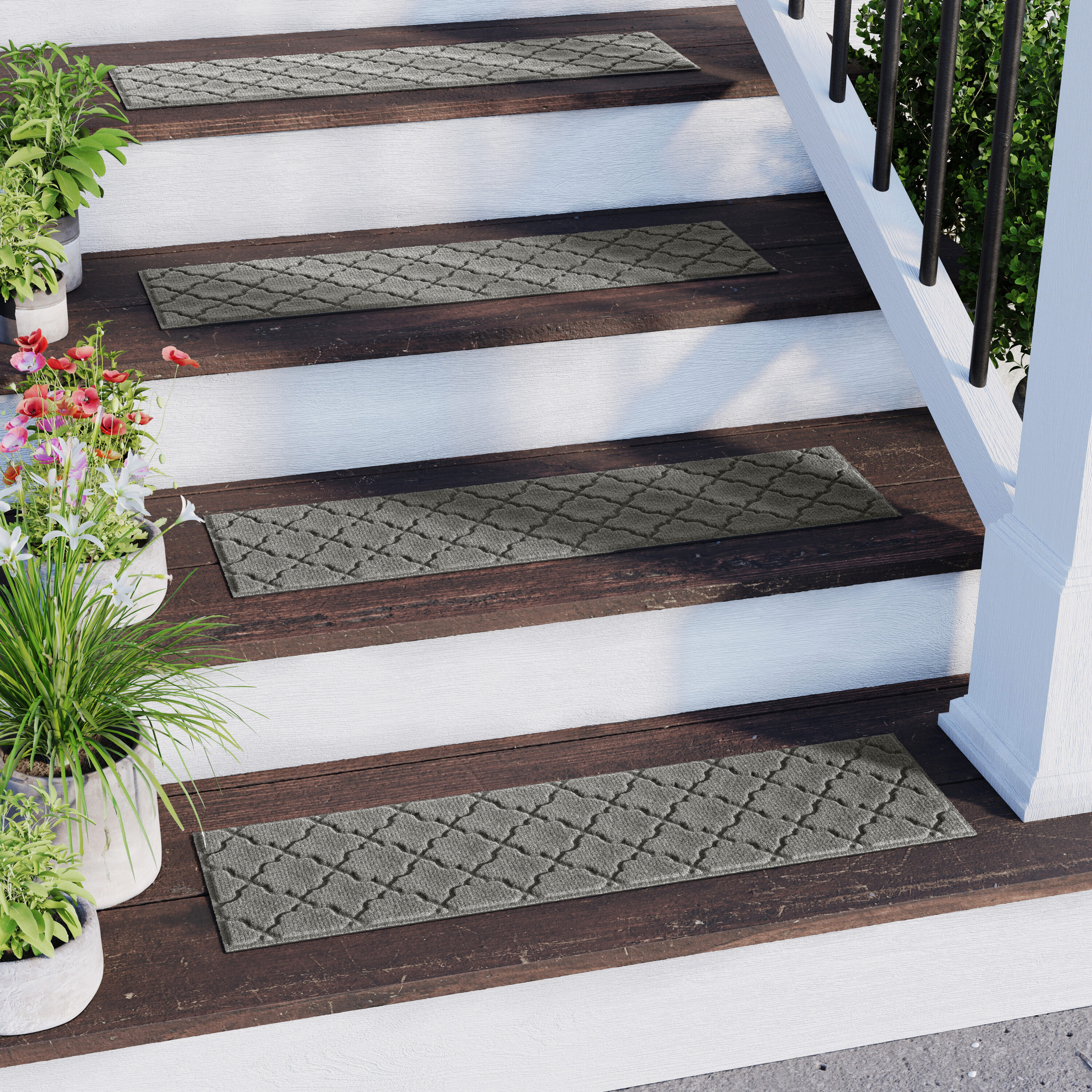 Bungalow Flooring 20846571 WaterHog Polyester Medium Gray Rectangular Indoor/Outdoor Solid Stair tread rug