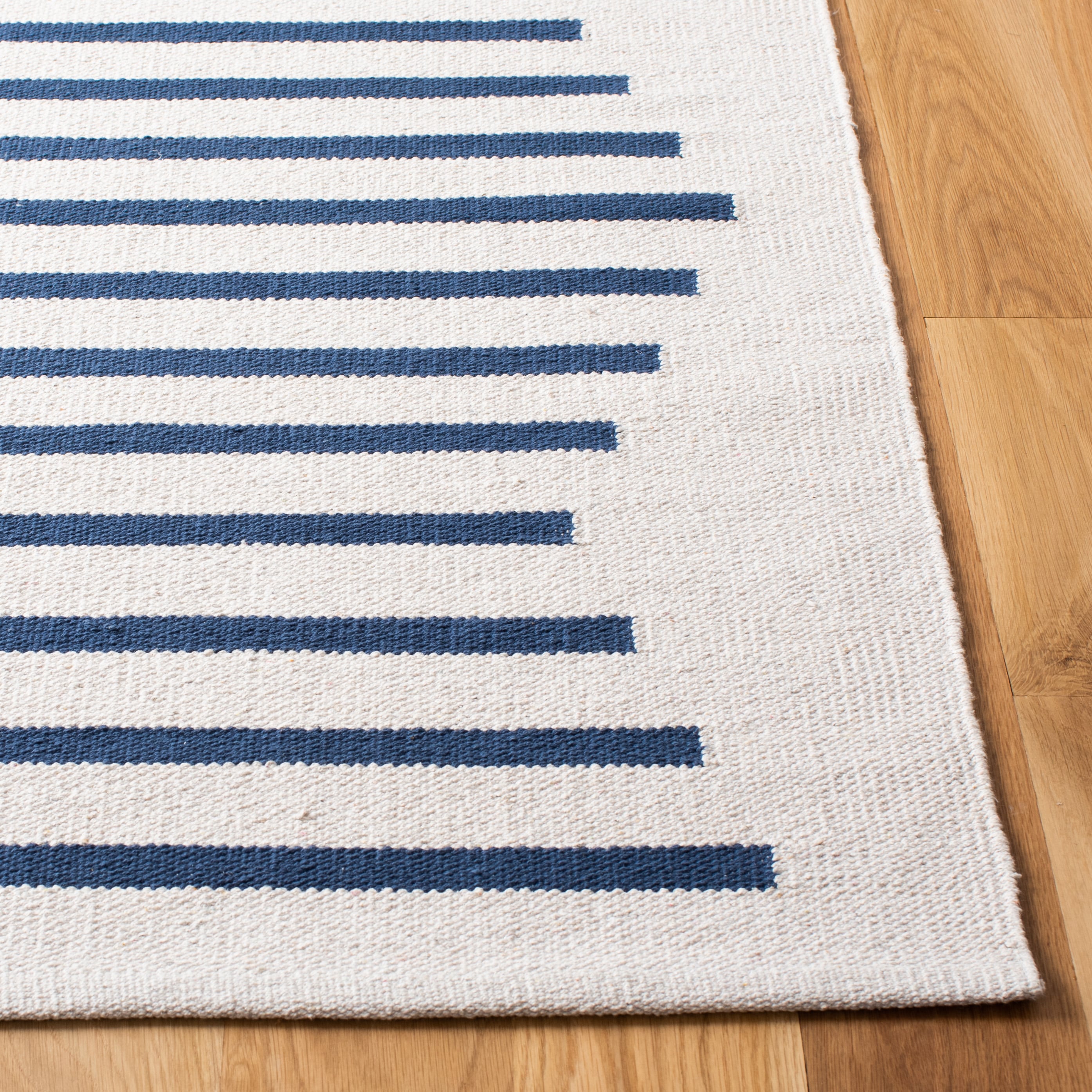 Safavieh MTK313M-28 rugs - View #3