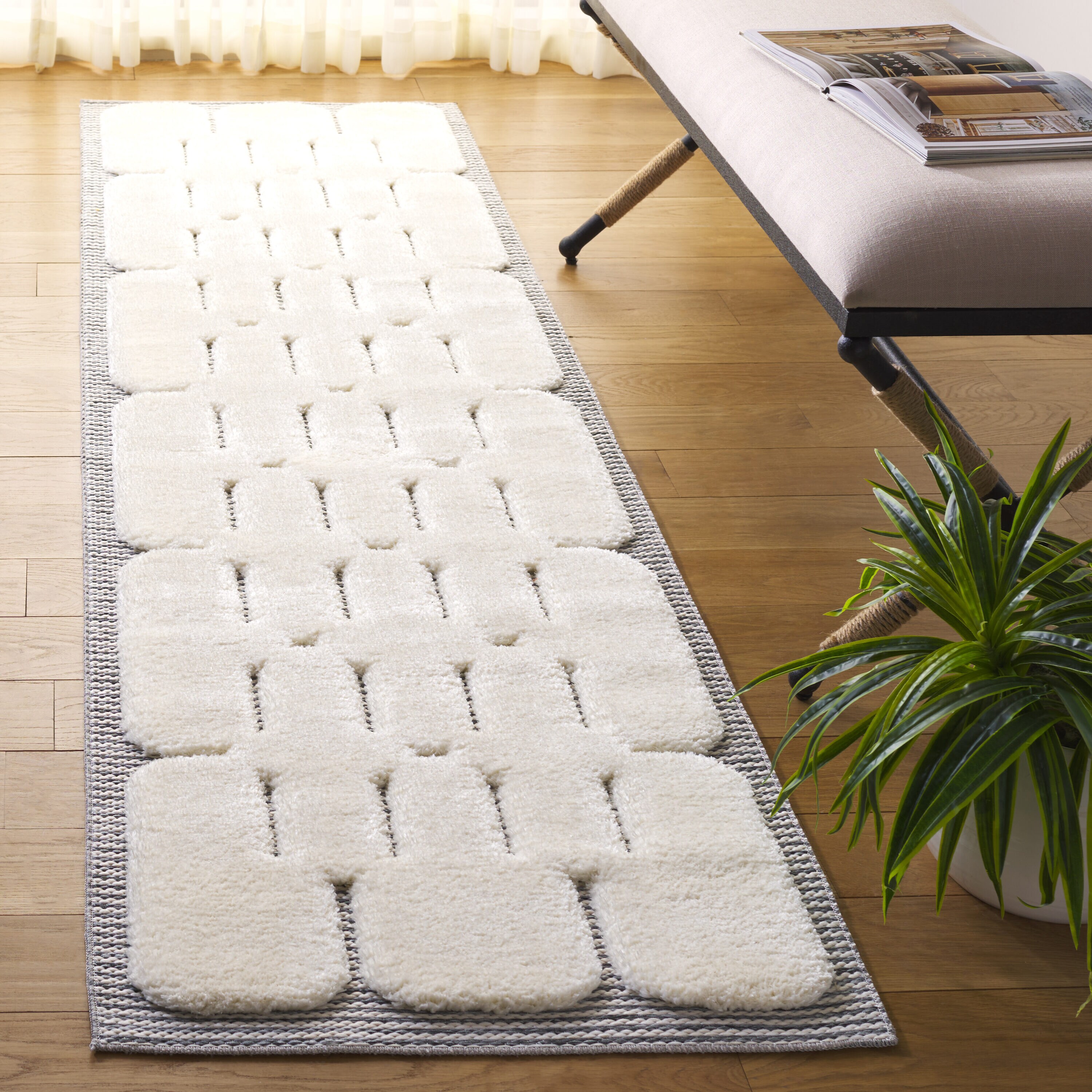 Celebrity 808F Ivory/Grey 2ft-2in x 8ft Runner Rug