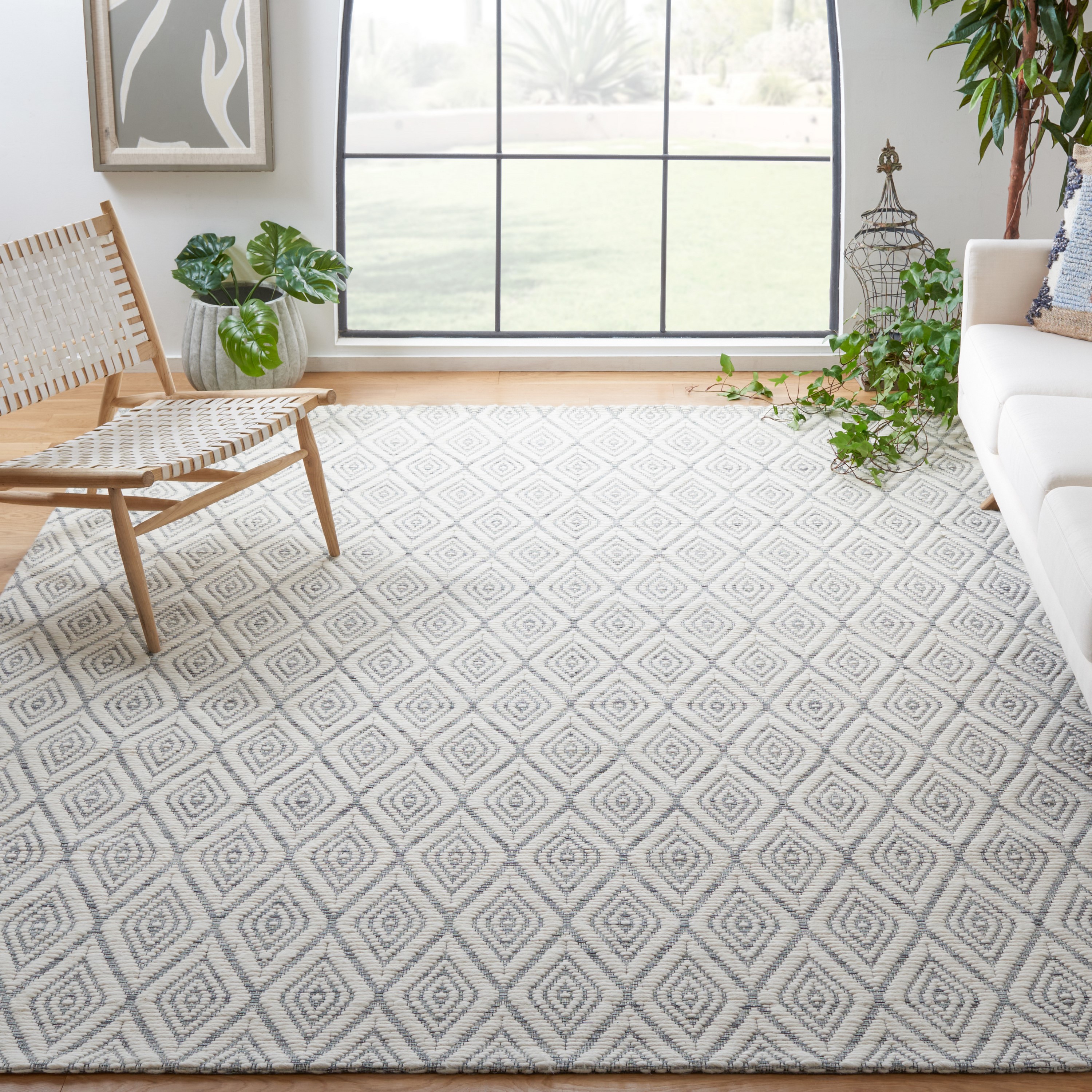 Safavieh MRB308G-8 Marbella Austra 8 x 10 (ft) Wool Dark Gray/Ivory Rectangular Indoor Geometric Bohemian/Eclectic Area rug