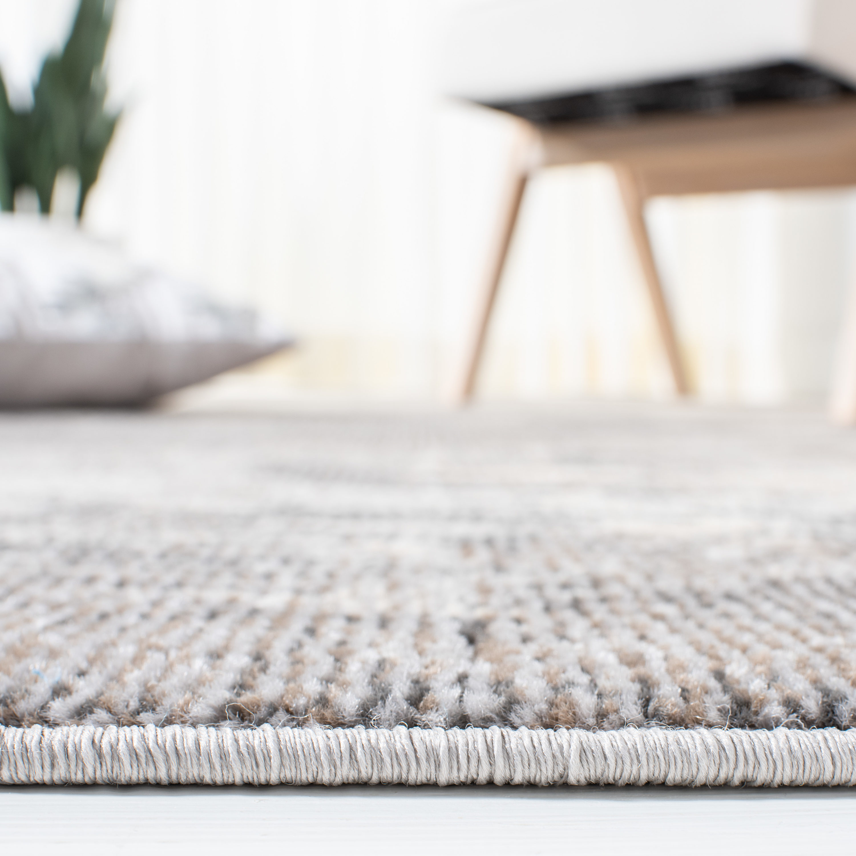 Elegant Gray Synthetic 8' x 10' Hand-Knotted Area Rug
