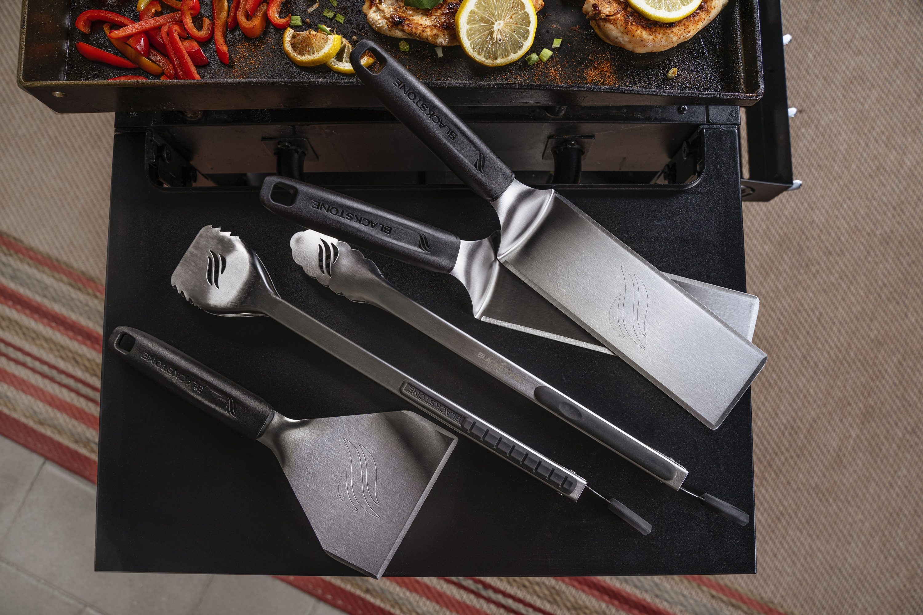 Blackstone Deluxe 6-Piece Griddle Stainless Steel Tool Set in the Grilling  Tools & Utensils department at