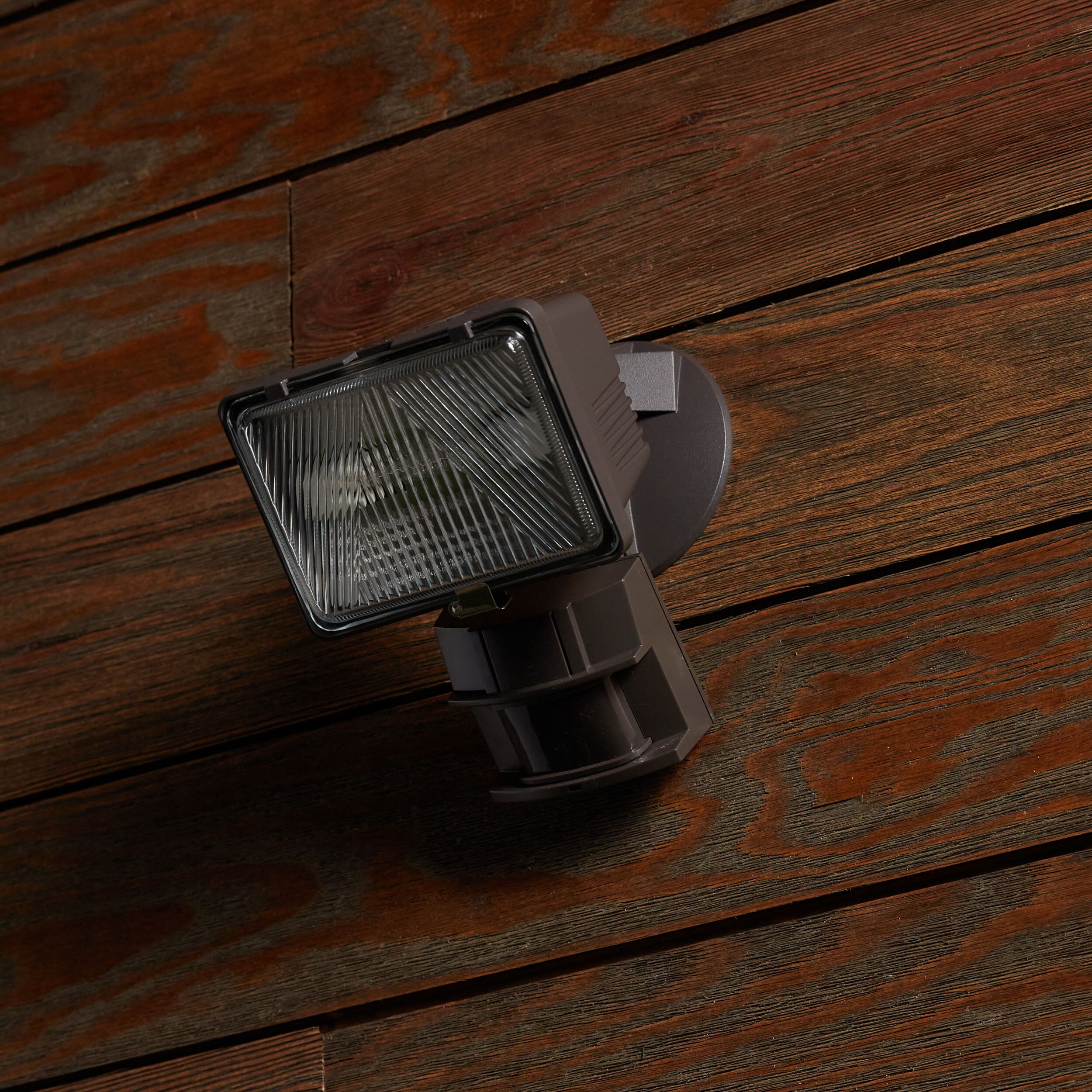 Heath Zenith HZ-5525-BZ Motion-Activated-Floodlights - View #5