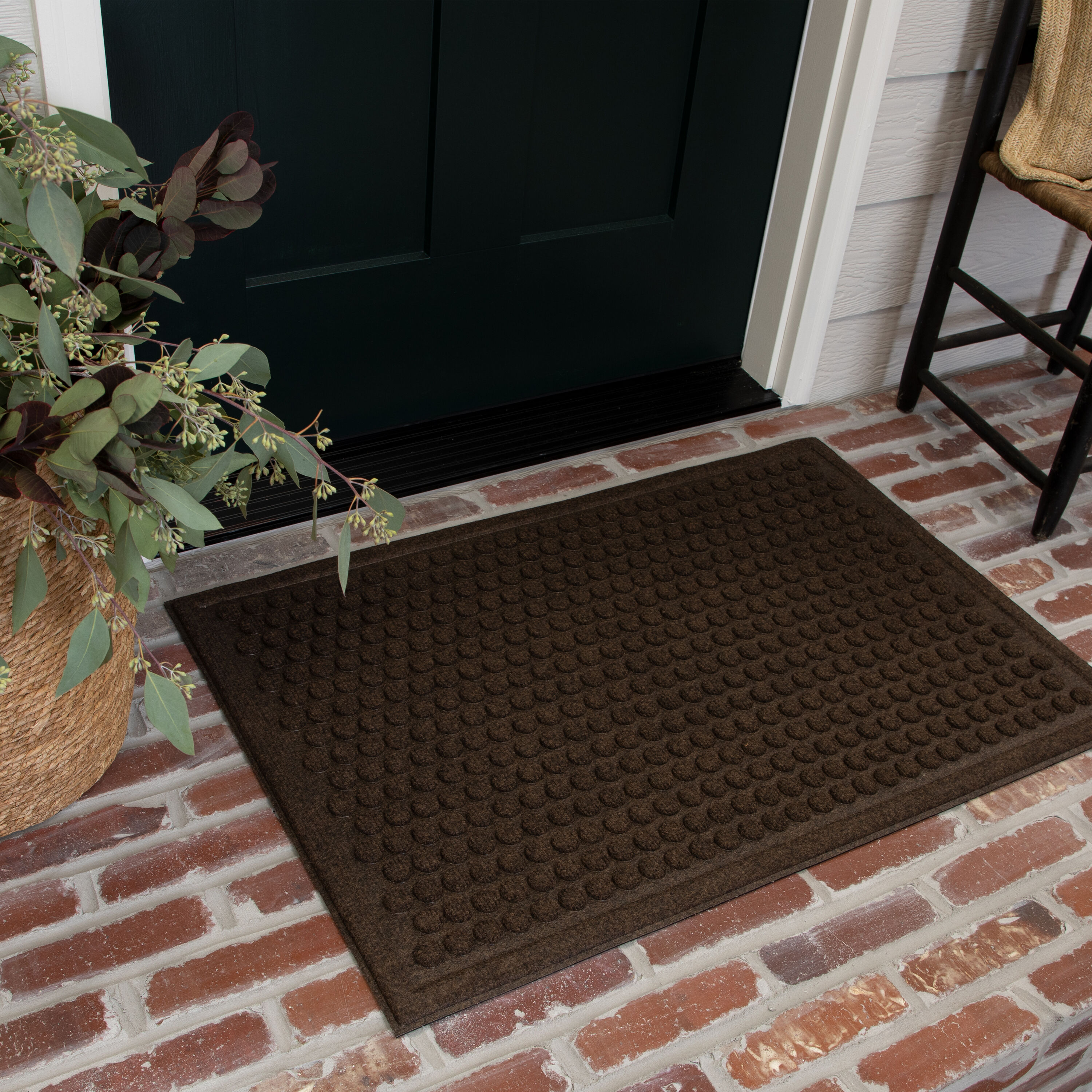 Project Source 3-ft x 5-ft Chocolate Rectangular Outdoor Decorative Welcome  Utility Mat in the Mats department at