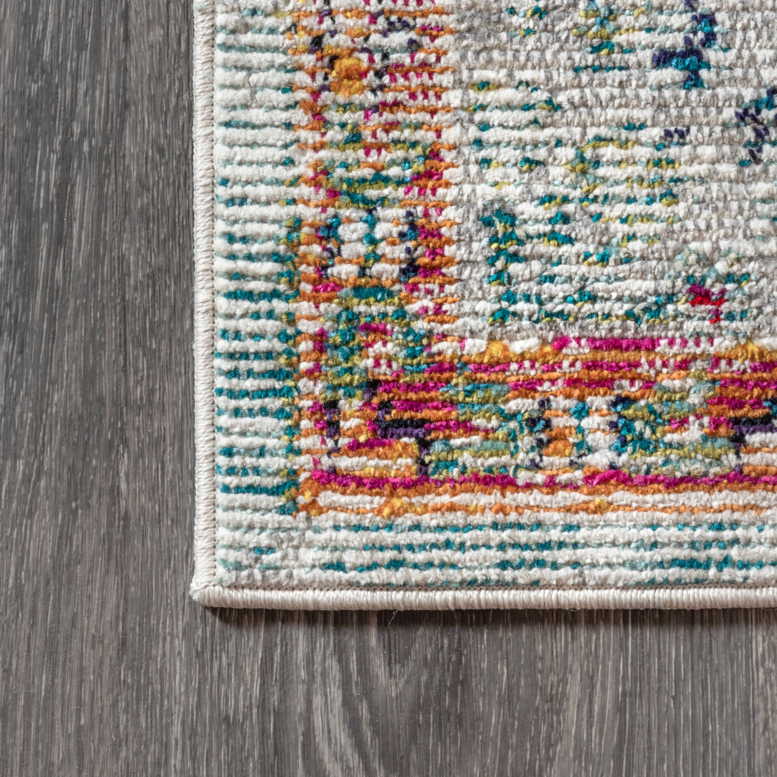 Andalus Vintage Medallion 4'x6' Ivory and Coral Synthetic Area Rug