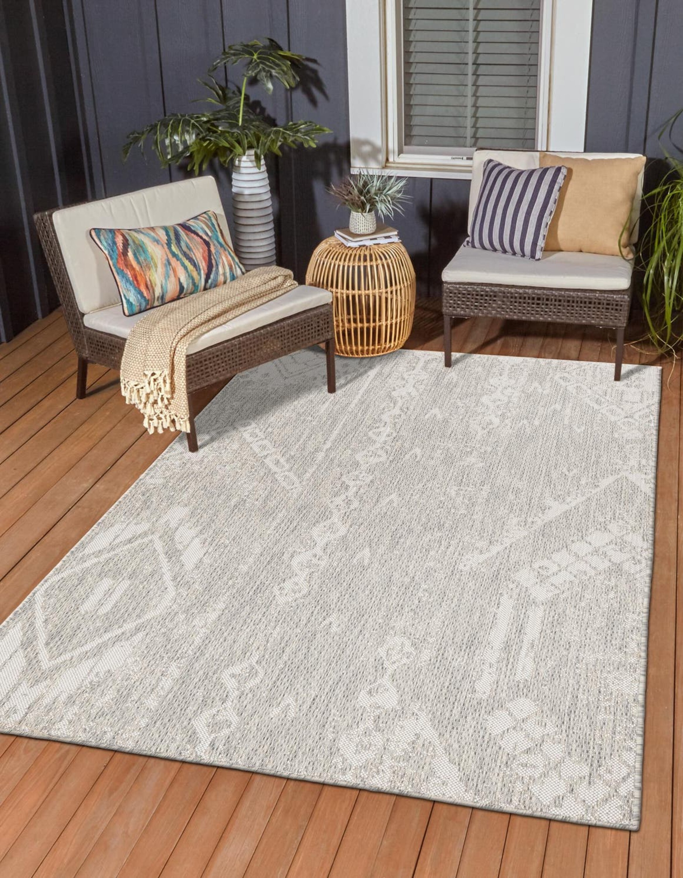 Unique Loom 3180950 Outdoor Bohemian 7 x 10 (ft) Loomed Polypropylene Gray Rectangular Indoor/Outdoor Abstract Area rug