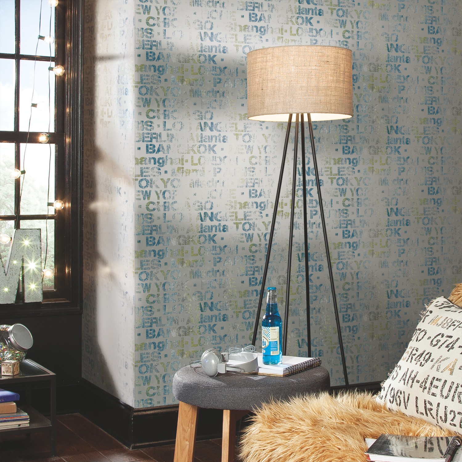 RoomMates RMK12020WP wallpaper - View #2