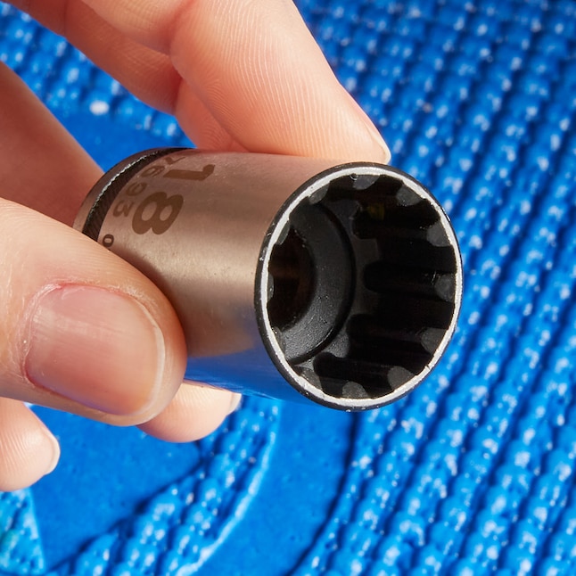 Kobalt Universal Metric 1/2-in Drive Spline 18mm Shallow Socket Kobalt Universal Metric 1/2-in Drive Spline 18mm Shallow Socket