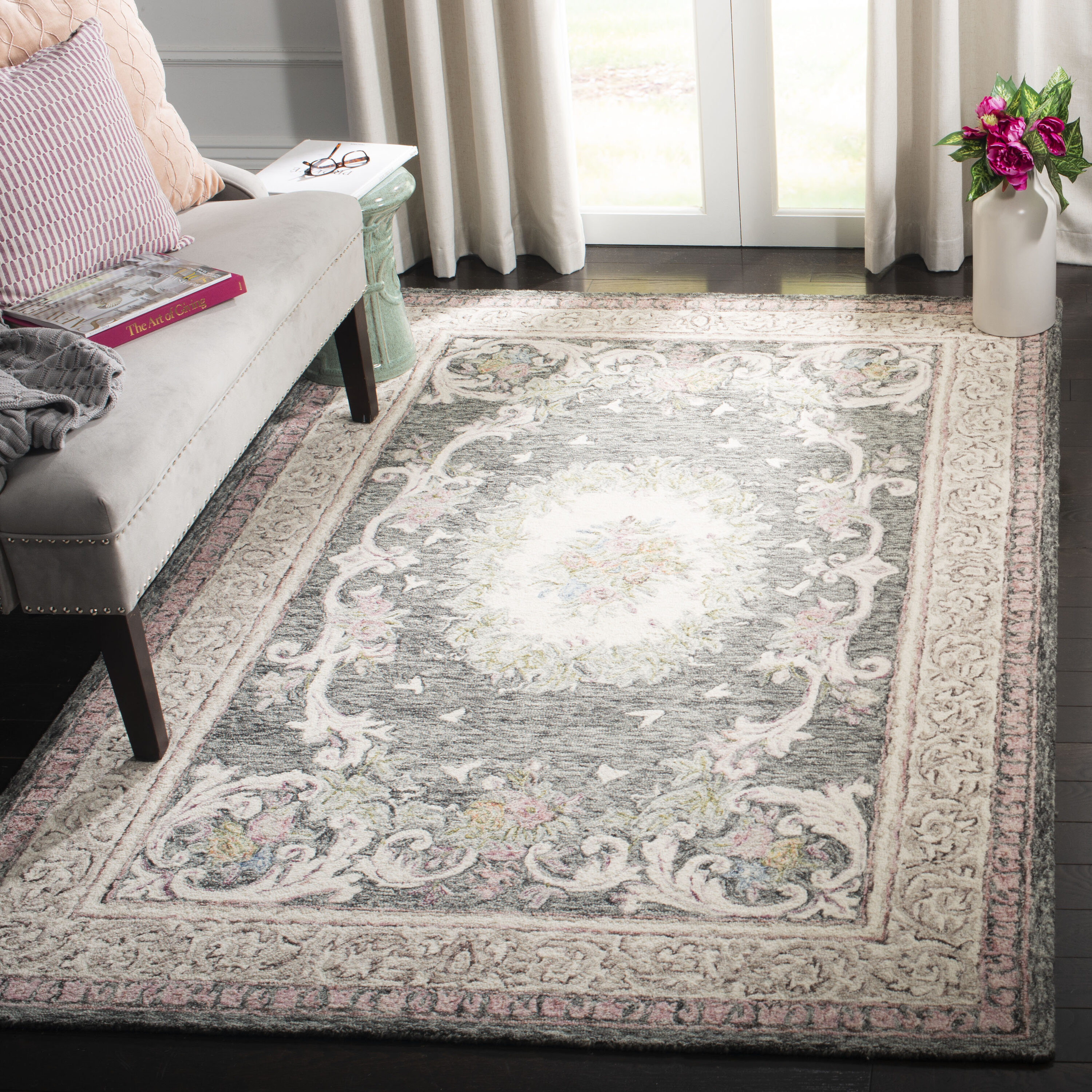  Aubusson 105 Ivory/Charcoal Traditional 5ft x 8ft Medium Rectangle Rug