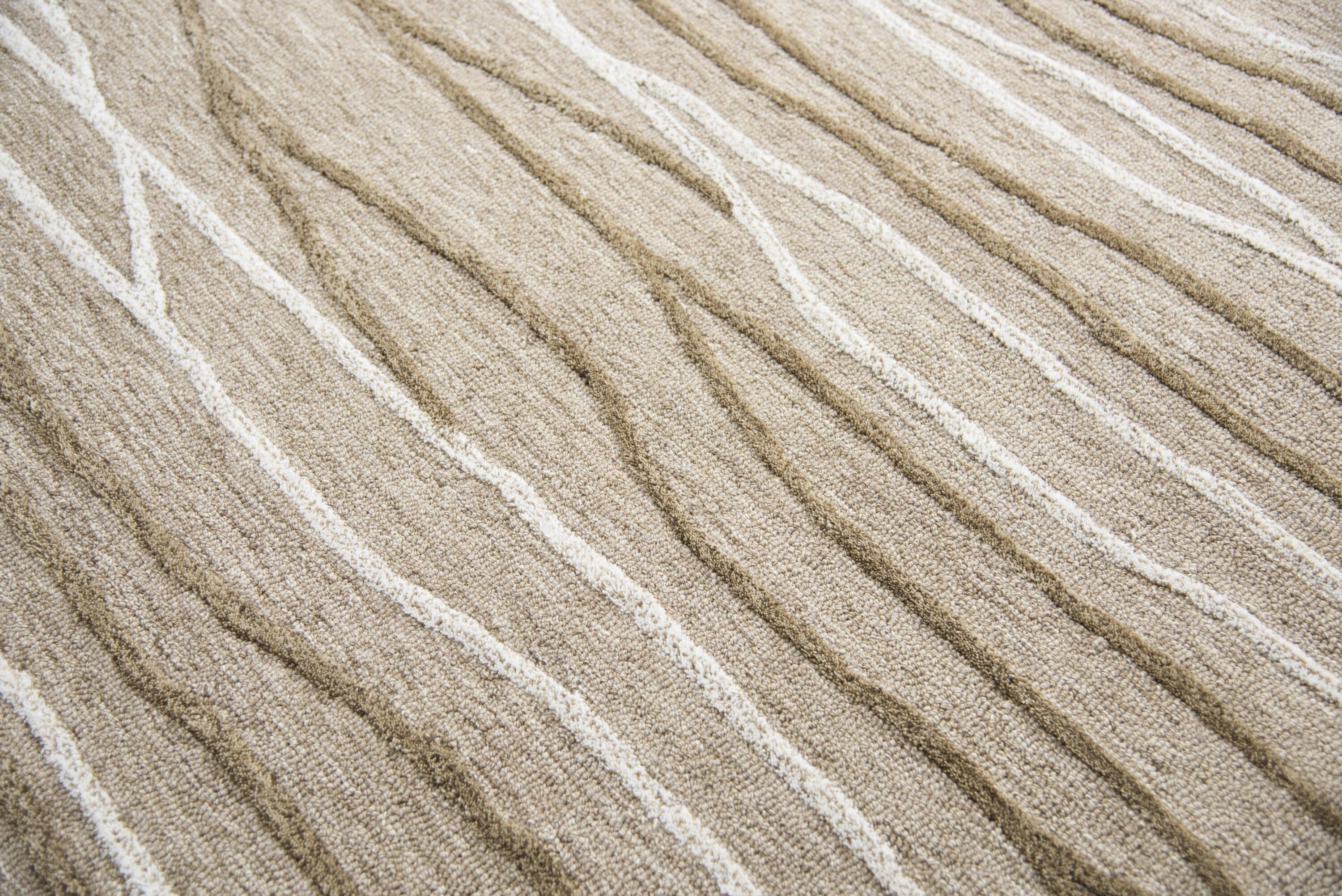 Geneva Natural Ivory 5' x 8' Abstract Hand-Tufted Wool Area Rug