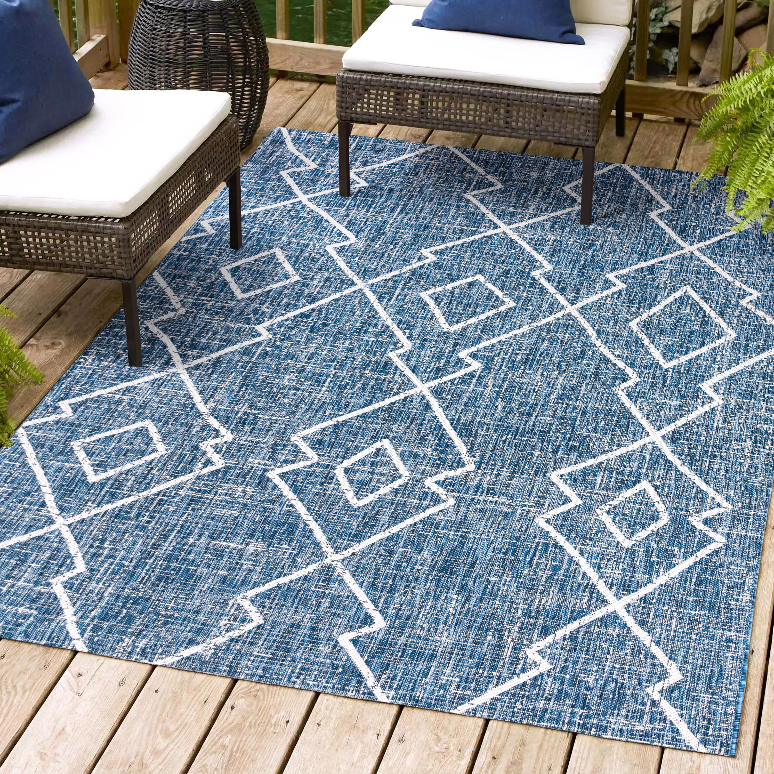 JONATHAN  Y SMB128C-5 Santa Monica Carwa Tribal Diamond 5 x 8 (ft) Loomed Polypropylene Blue/Ivory Rectangular Indoor/Outdoor Geometric Bohemian/Eclectic Area rug