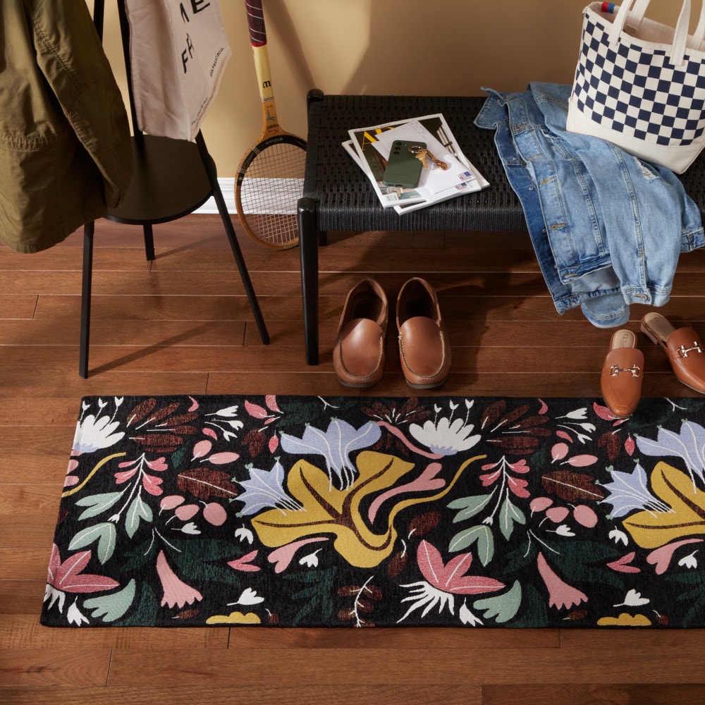Town & Country Living 3A-E005-450 2-ft x 6-ft Black Polyester Rectangular Indoor Decorative Spring Door mat