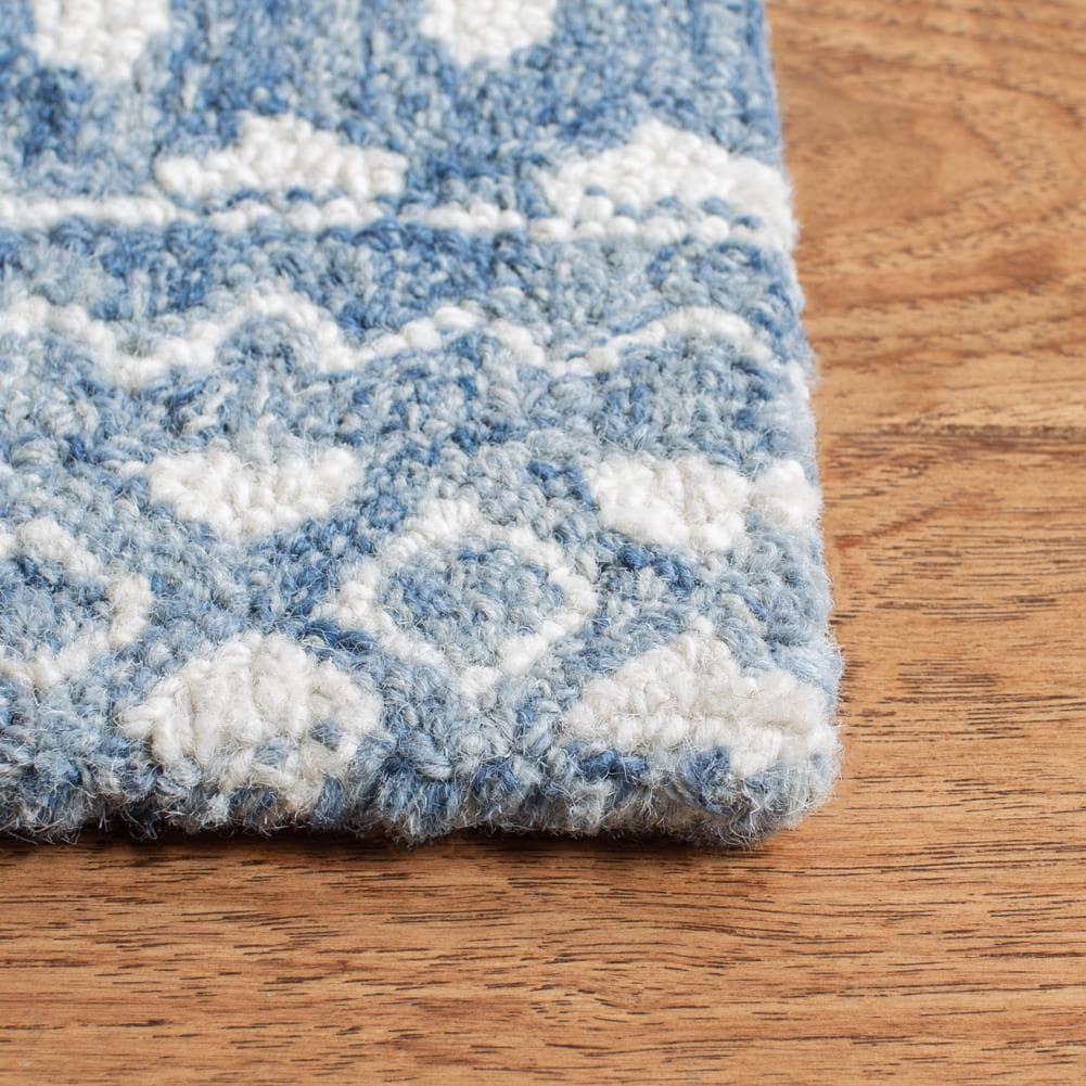Safavieh MLP502M-5SQ rugs - View #3
