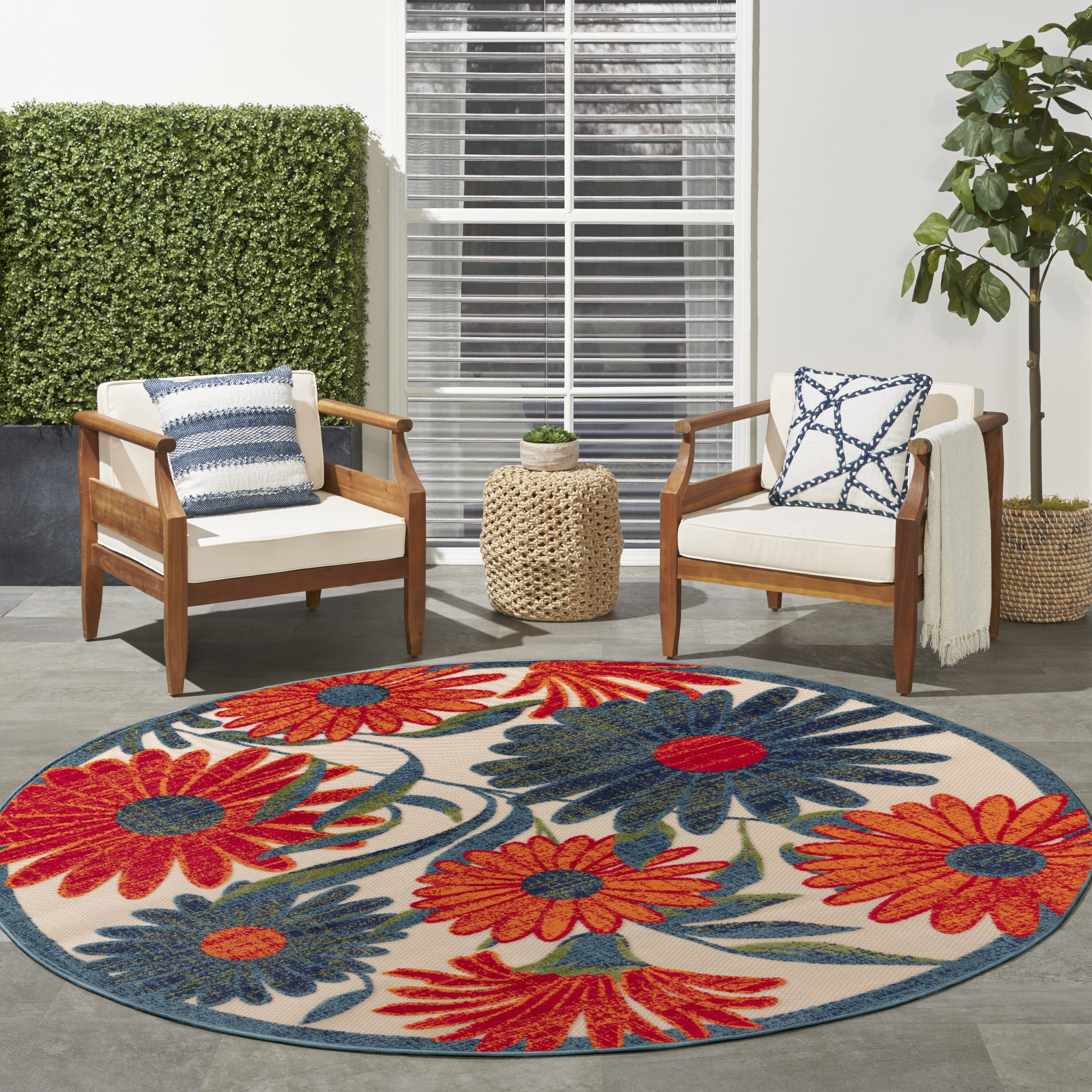 Nourison Home 099446952677 5 x 5 (ft) Loomed Polypropylene Ivory Multicolor Round Indoor/Outdoor Floral/Botanical Area rug