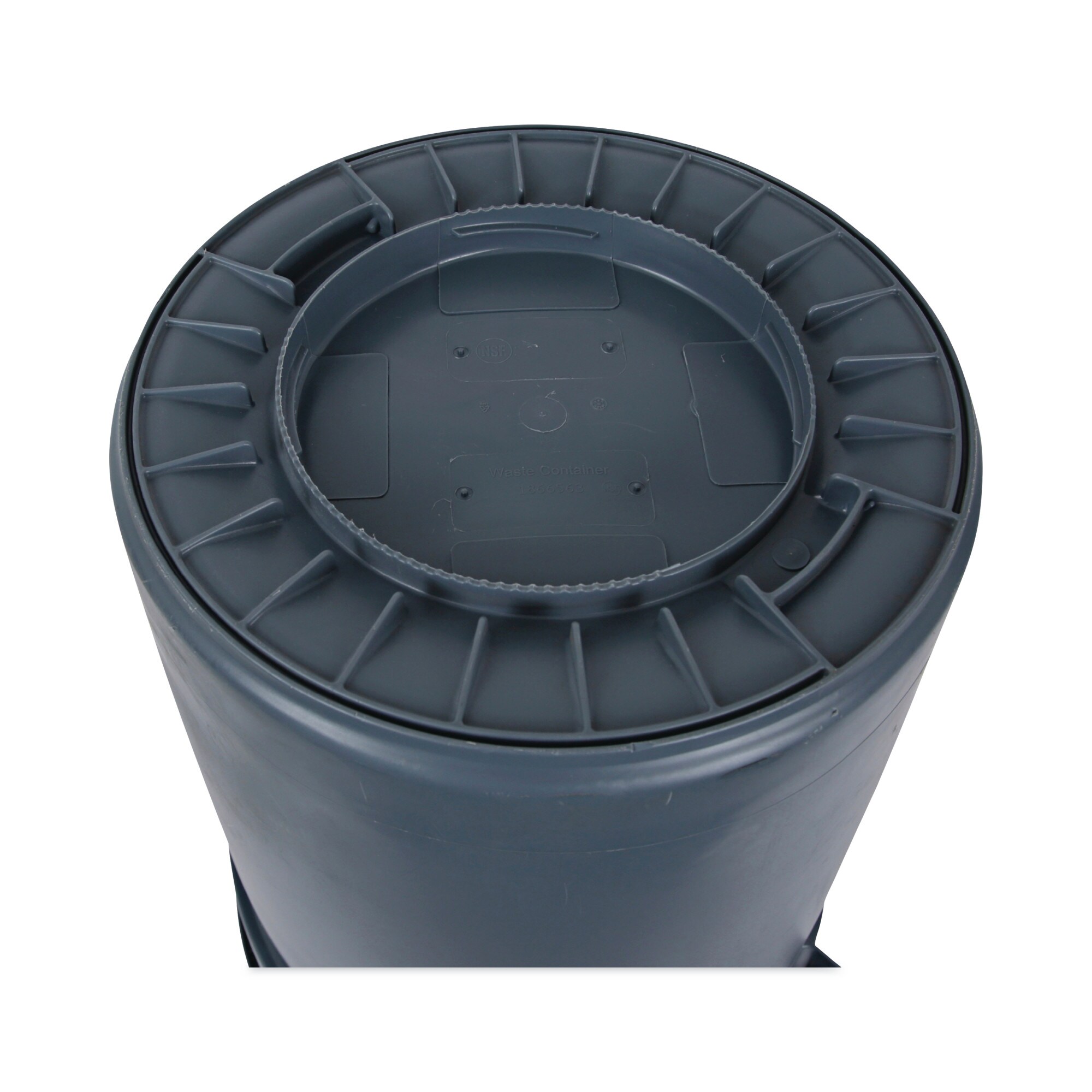 Toter 32-Gallons Greenstone Plastic Wheeled Kitchen Trash Can with Lid  Outdoor in the Trash Cans department at