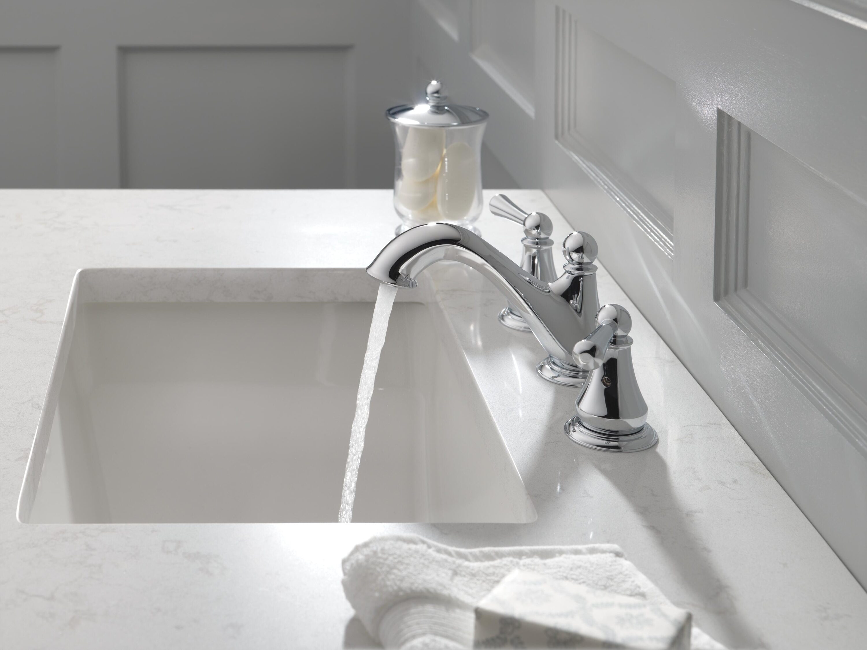 Delta 35999LF Lavatory-Faucets - View #2