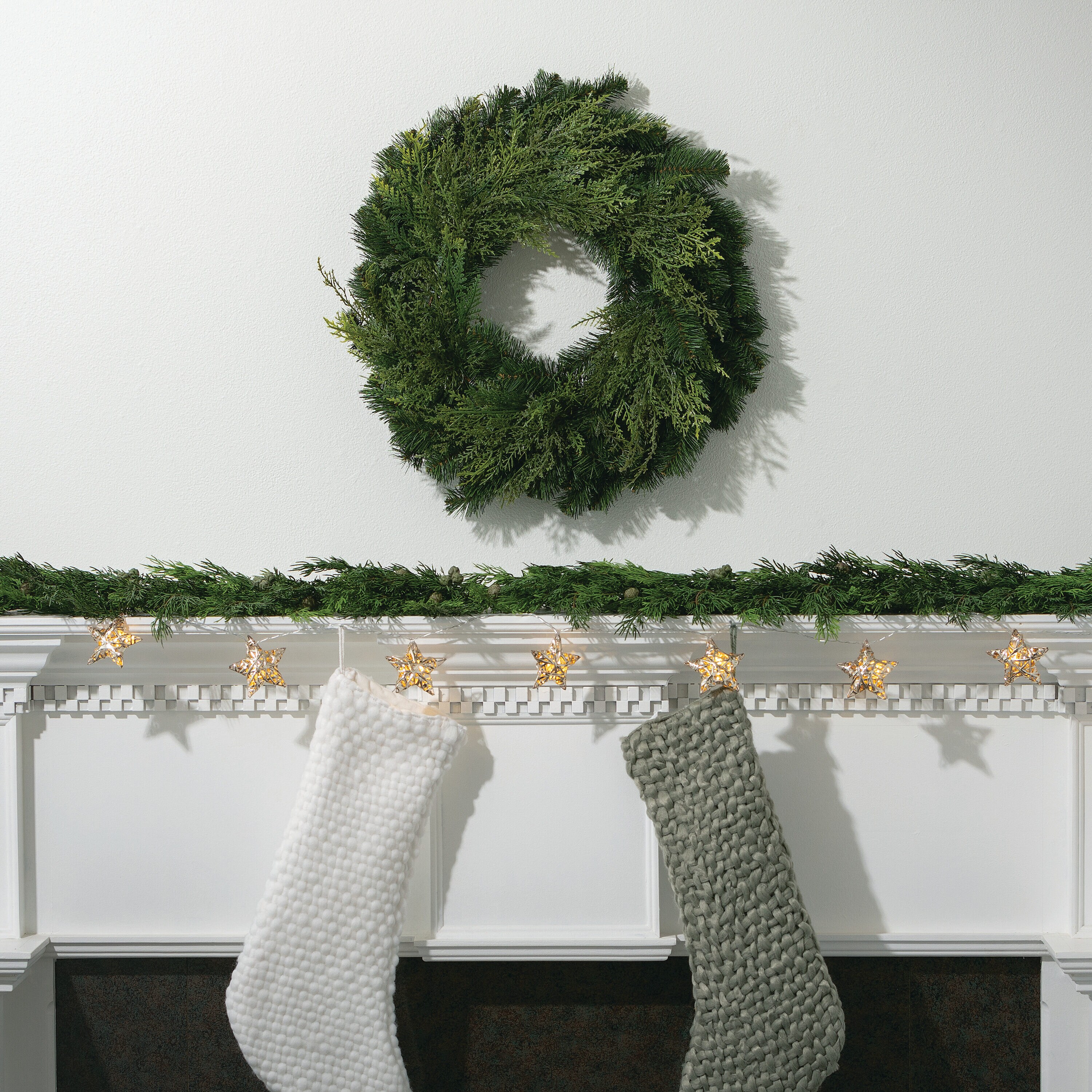 Sullivans GD1508 Artificial-Christmas-Garland - View #4