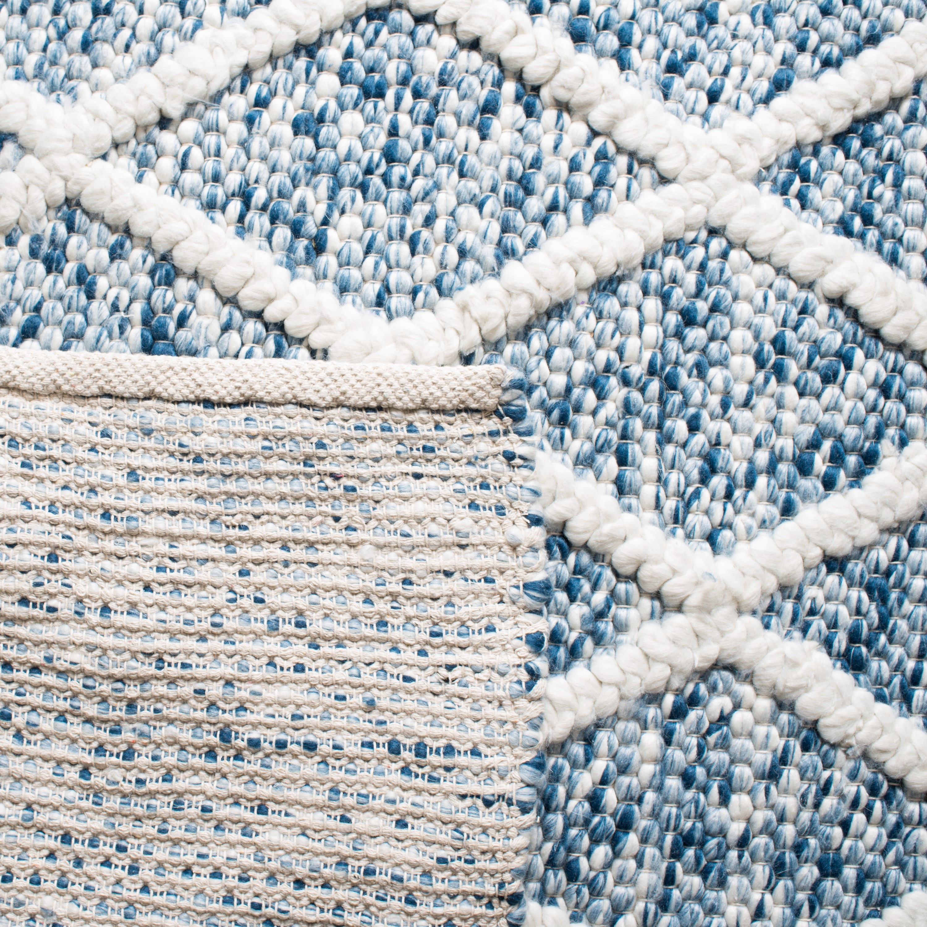 Safavieh NAT711B-5 rugs - View #6