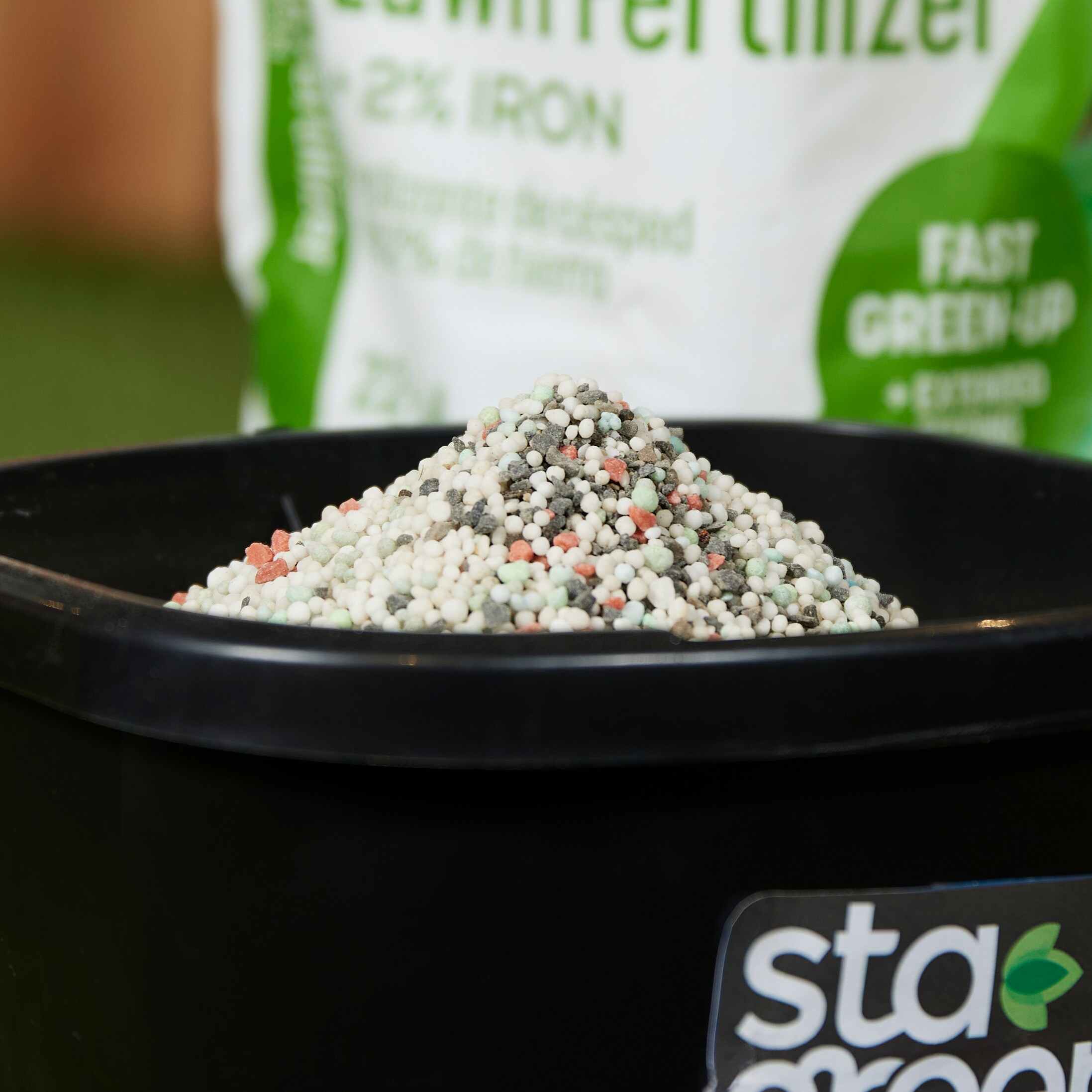 Sta-Green All Season Plus Iron 12-lb 4000-sq ft 22-0-4 All-purpose  Fertilizer in the Lawn Fertilizer department at Lowes.com