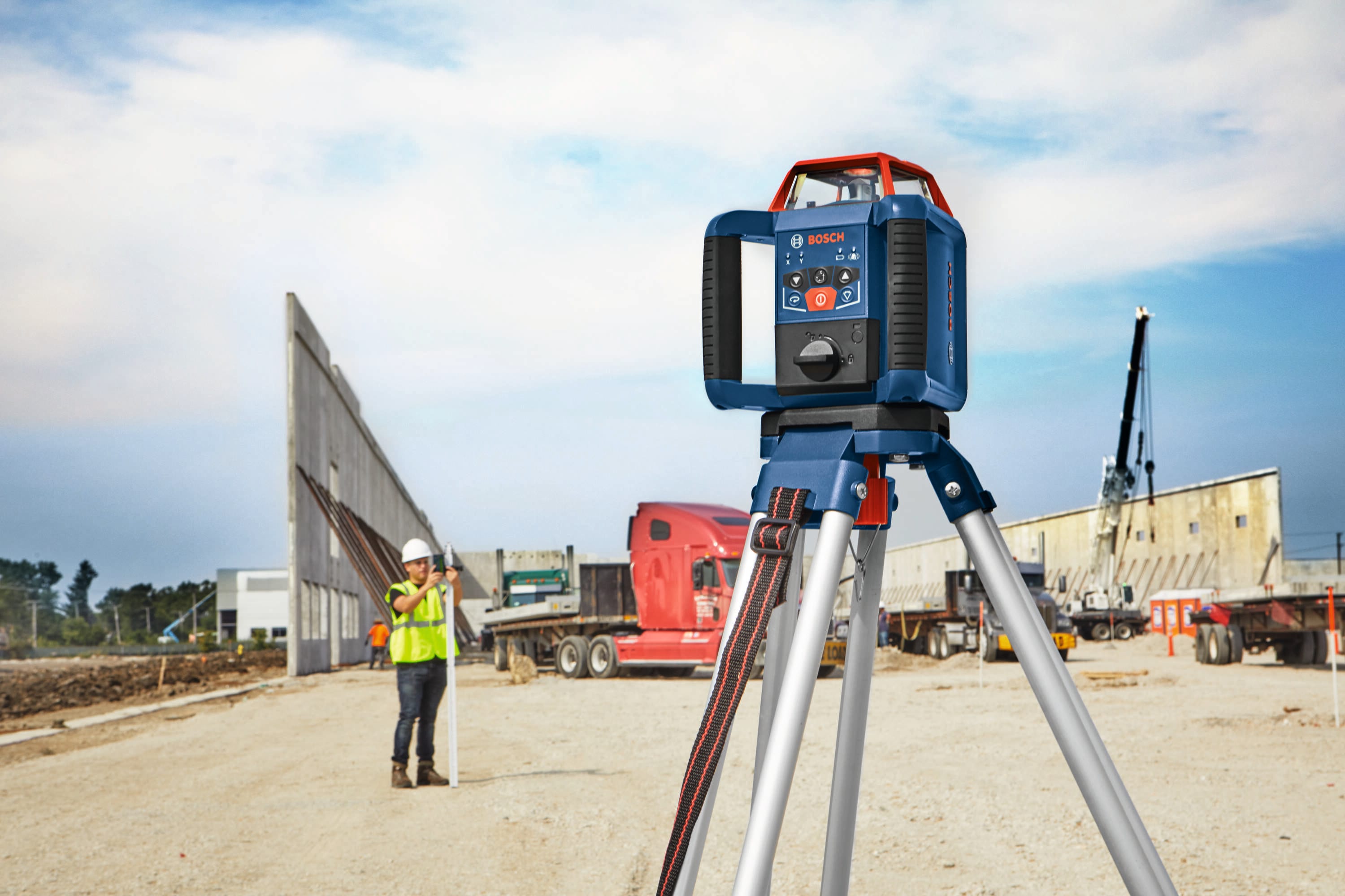 Bosch 1000-ft Red and Green-Beam Rotary Plastic Line Detector LR20 simolary.com 31 Bosch 1000-ft Red and Green-Beam Rotary Plastic Line Detector LR20 Simolary simolary.com 31