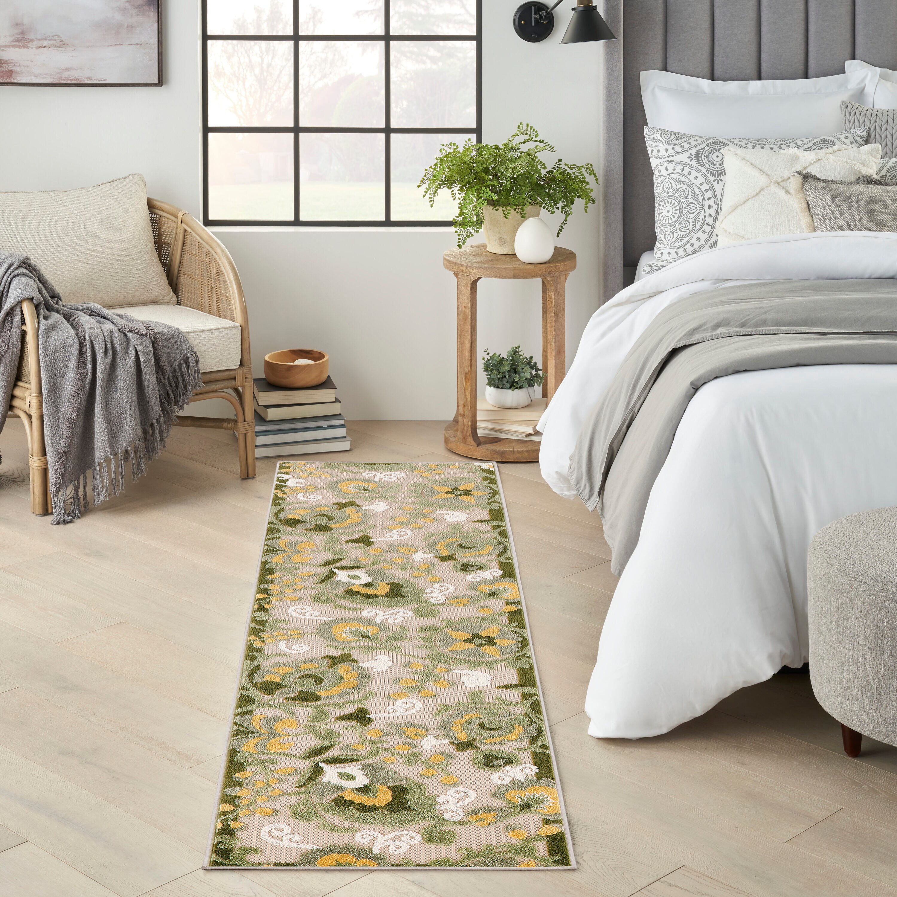 Nourison Home 099446953001 2 x 8 (ft) Loomed Polypropylene Ivory Green Rectangular Indoor/Outdoor Floral/Botanical Farmhouse/Cottage Runner rug