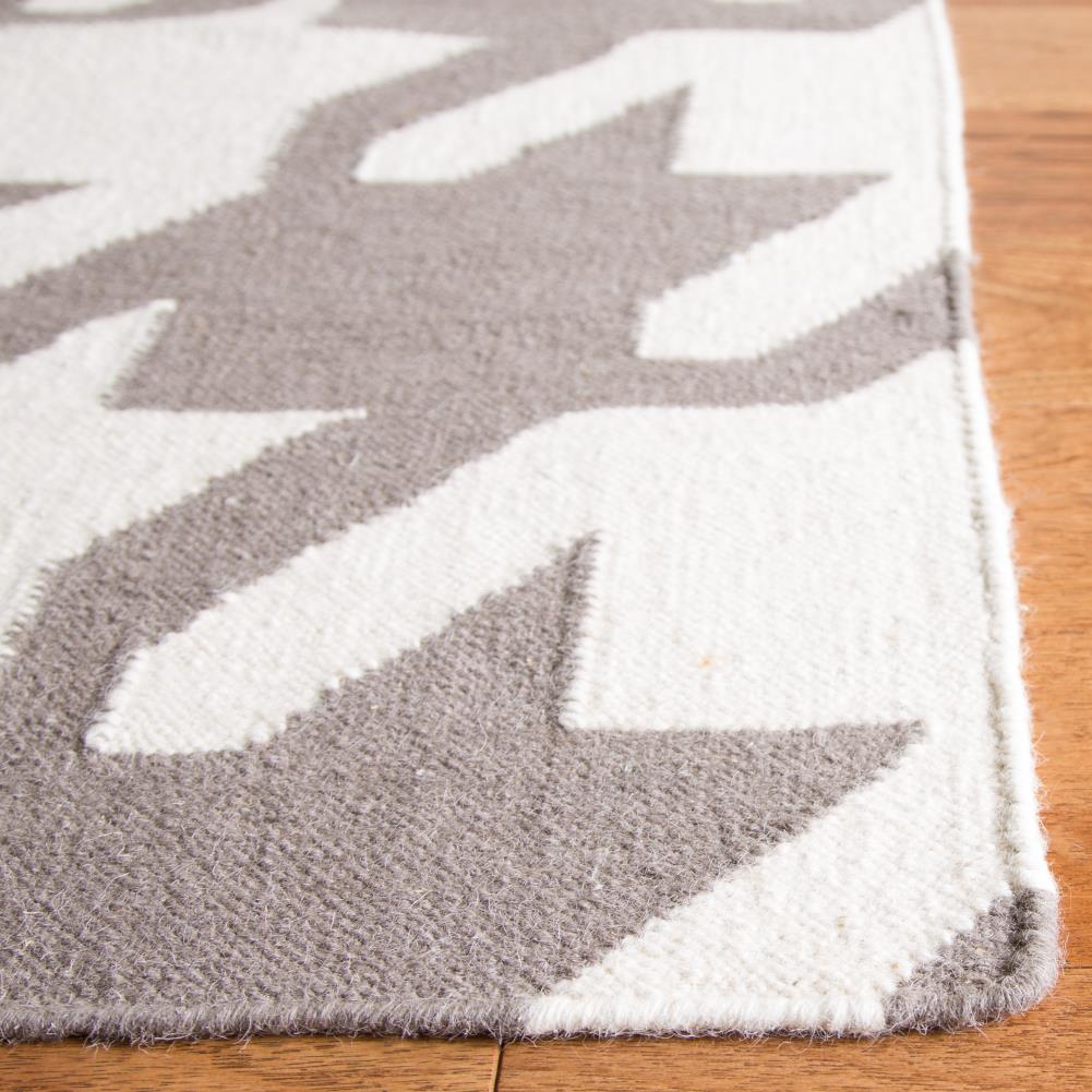 Gray and Ivory Geometric Flat Woven Wool Area Rug, 4' x 6'