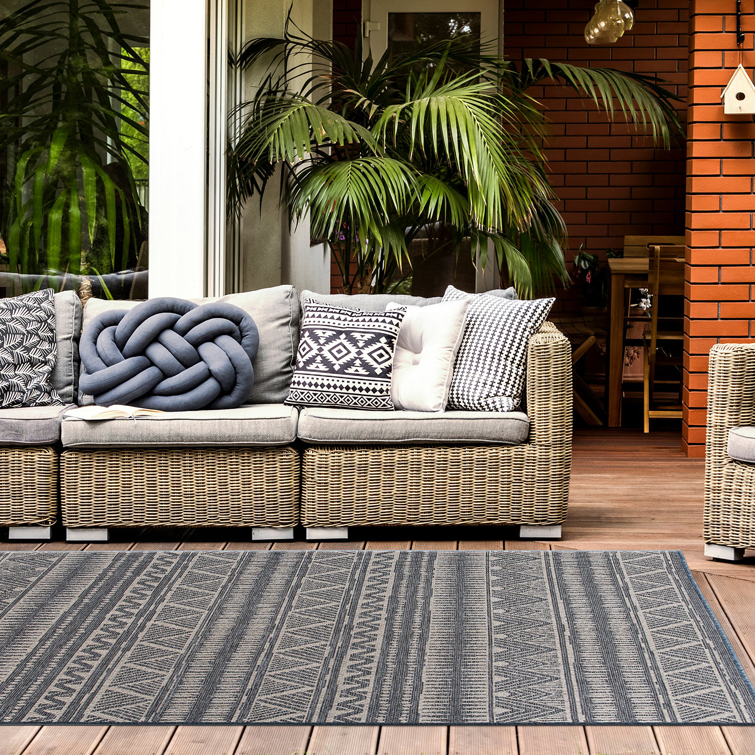 World Rug Gallery 404BLUE8X10 Patio 8 x 10 (ft) Loomed Polypropylene Blue Rectangular Indoor/Outdoor Geometric Bohemian/Eclectic Area rug