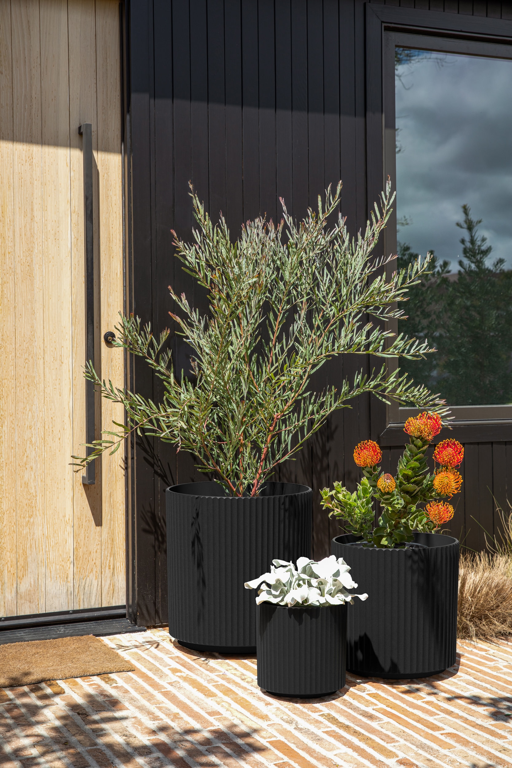 Demi Black Concrete-Composite Round Planter Set of 3