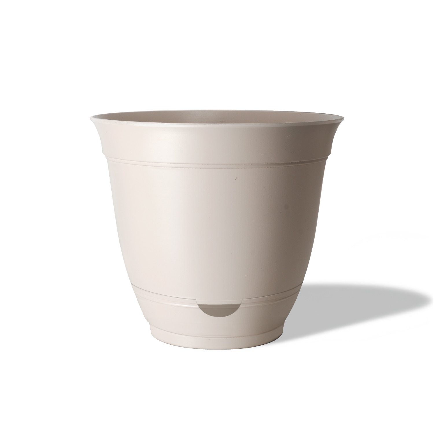 Style Selections DP2132R/DPS2132R-WH Round 8.07-in W Small Off-white Recycled plastic Indoor/Outdoor Planter with Self Watering Attached Saucer