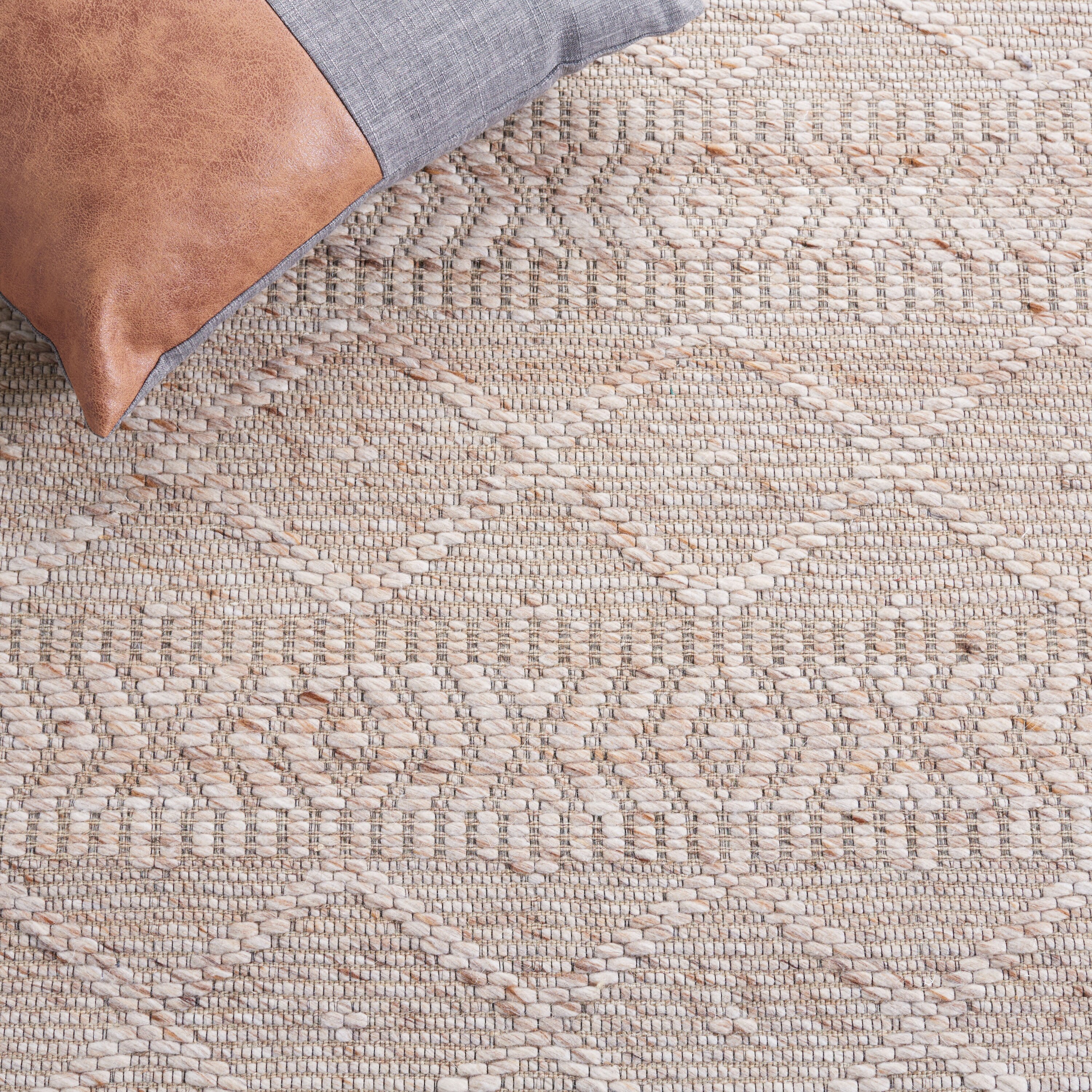 Safavieh MRB751B-5 rugs - View #5