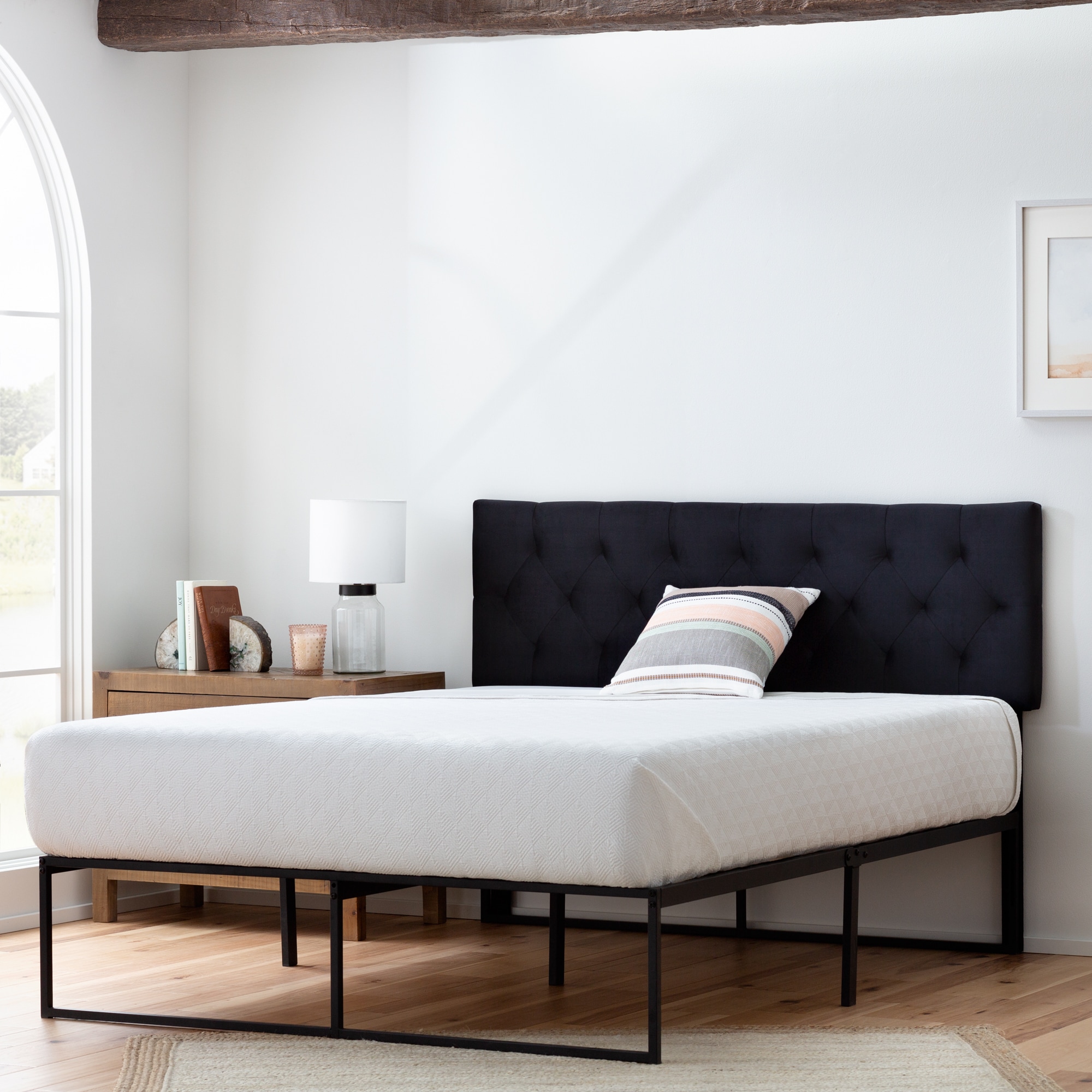 Brookside Contemporary Black King Metal Platform Bed Bs01hbkkvk14pf At 