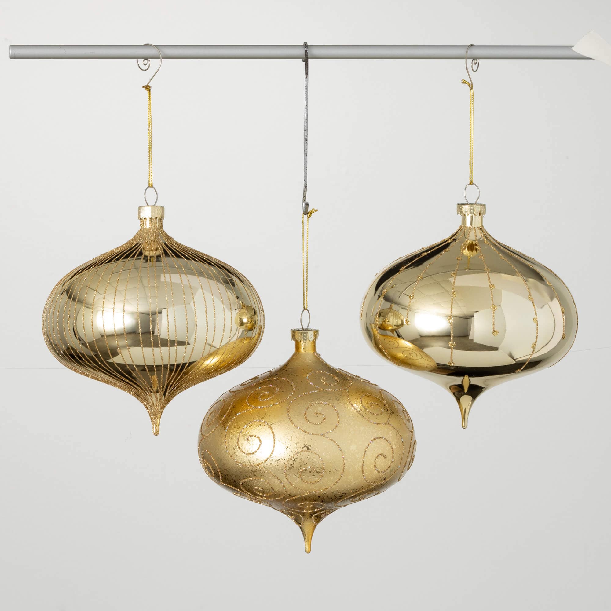Sullivans OR11087 3 -Pack Gold Onion Standard Indoor Ornament set