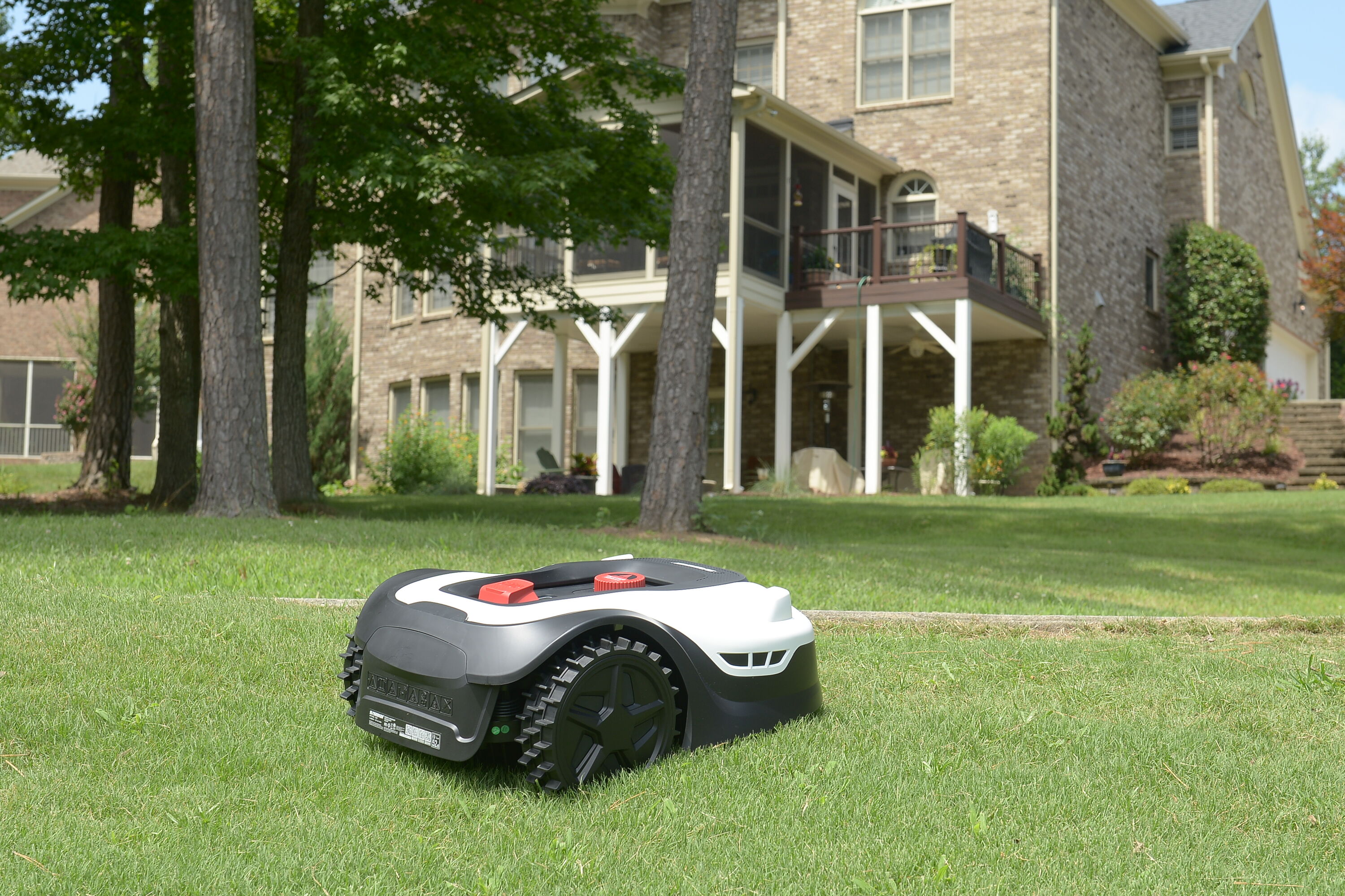 Sunseeker L22 Robotic Lawn Mower Up To 14 Acre In The Robotic Lawn Mowers Department At 0376